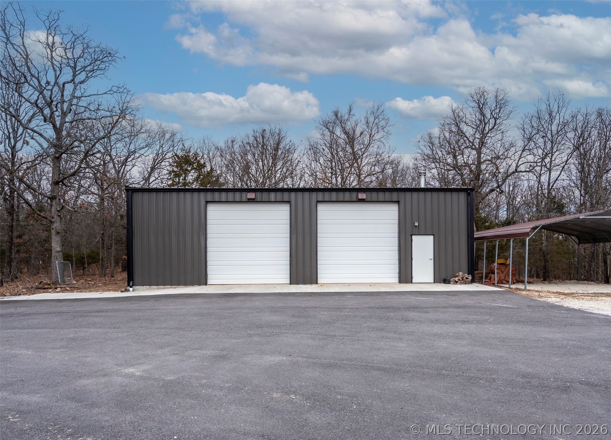 10704 N Jackson Highway Property Photo 4