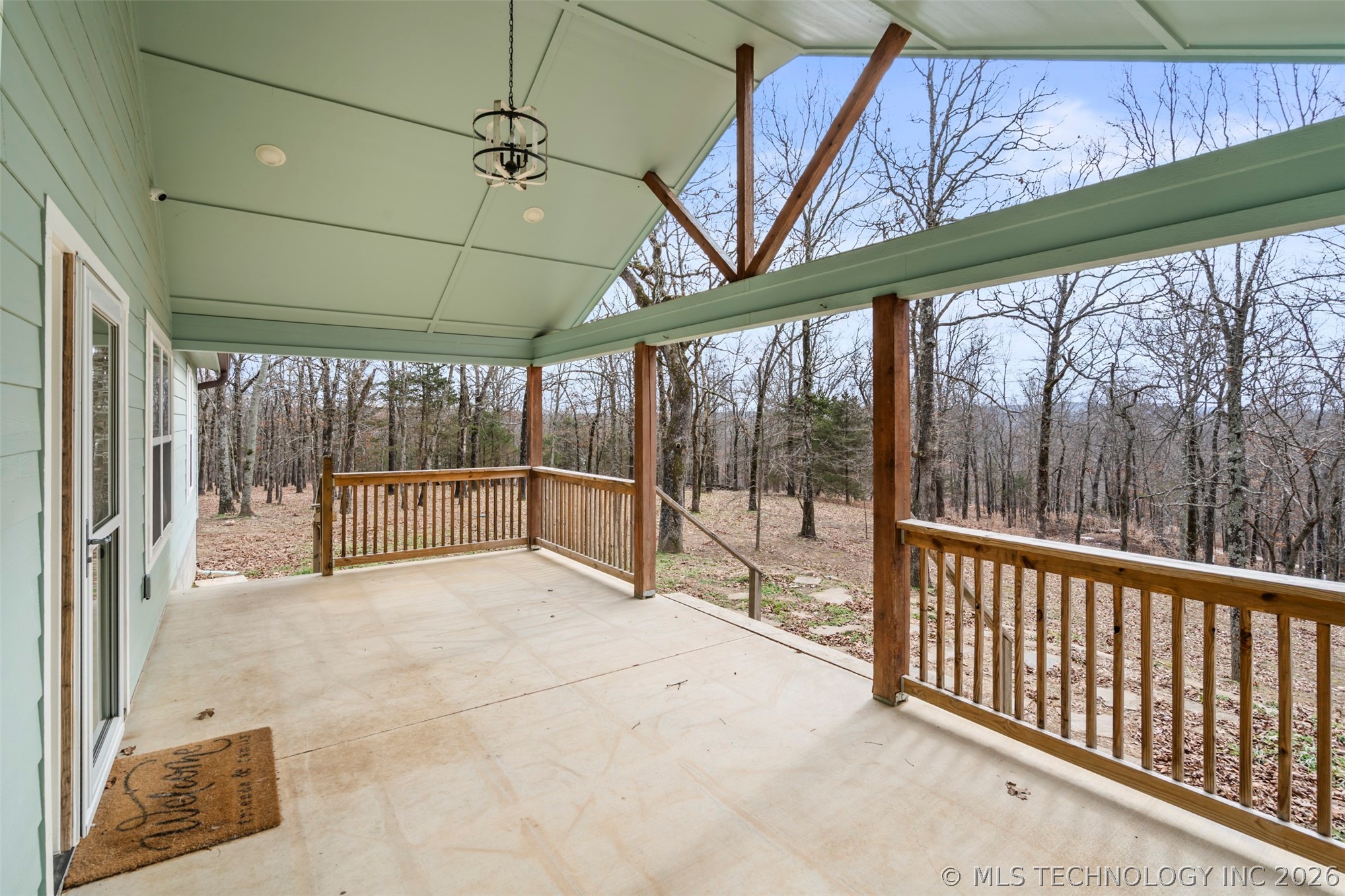 10704 N Jackson Highway Property Photo 6