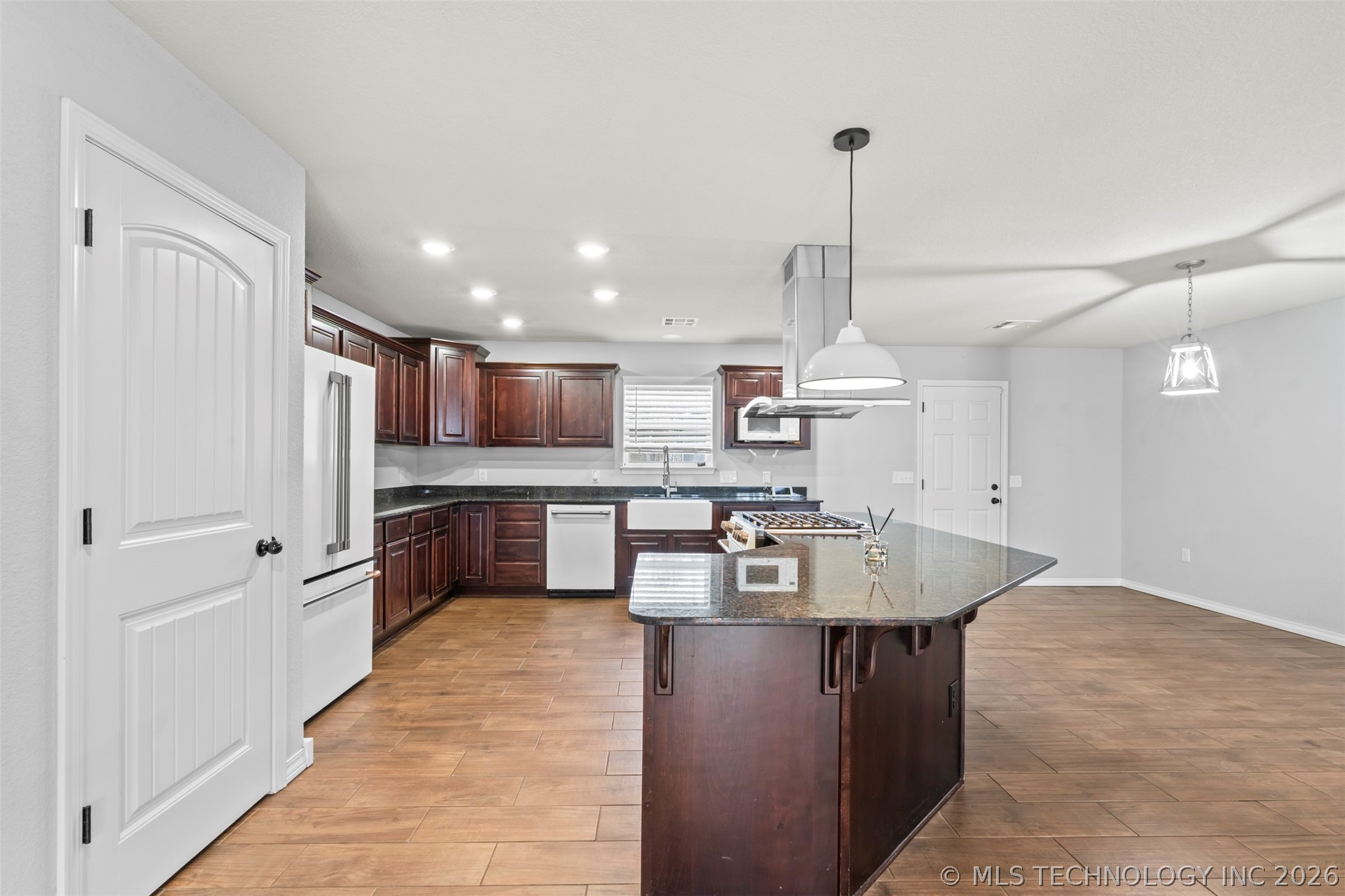 10704 N Jackson Highway Property Photo 16