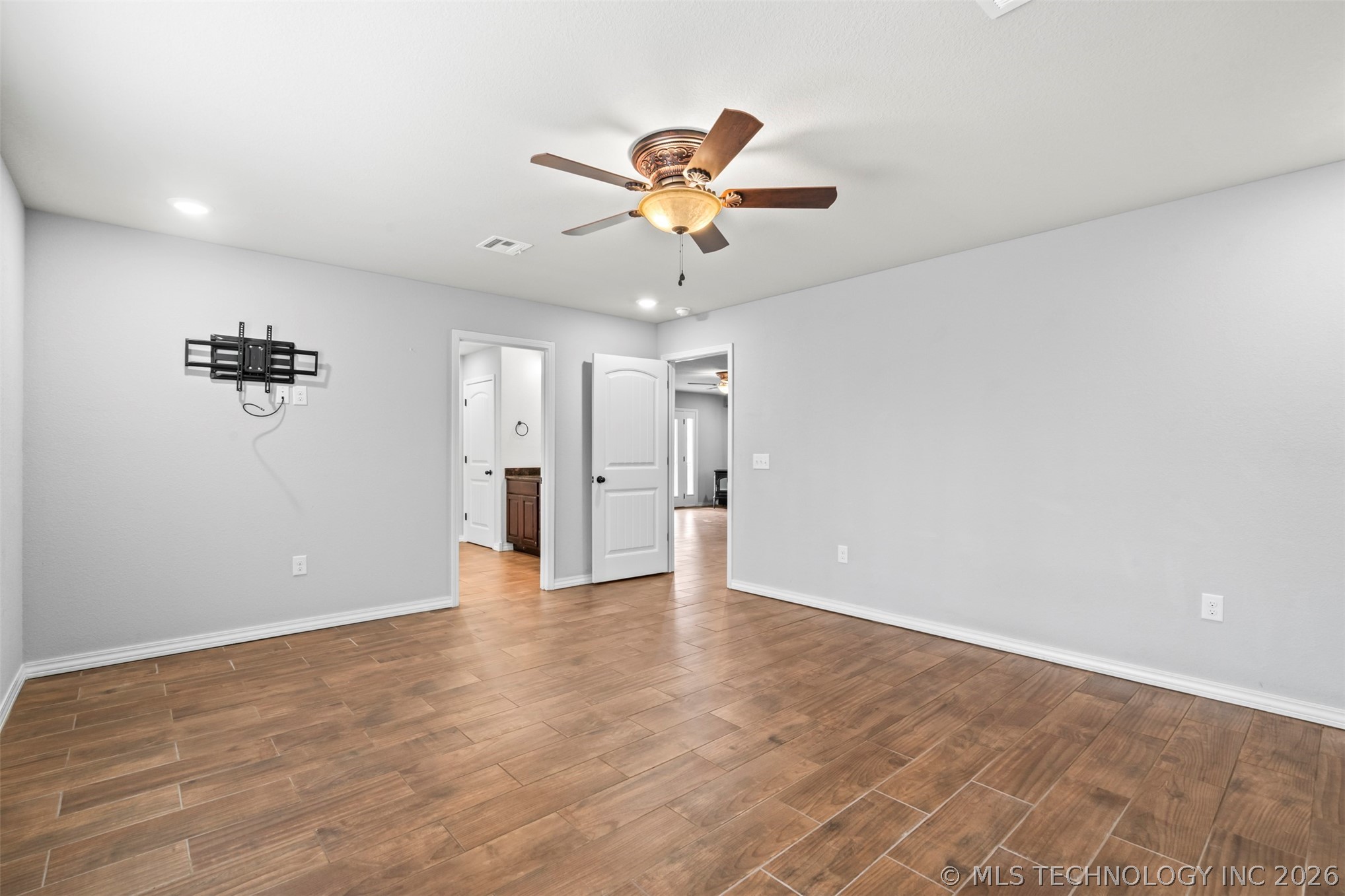 10704 N Jackson Highway Property Photo 21