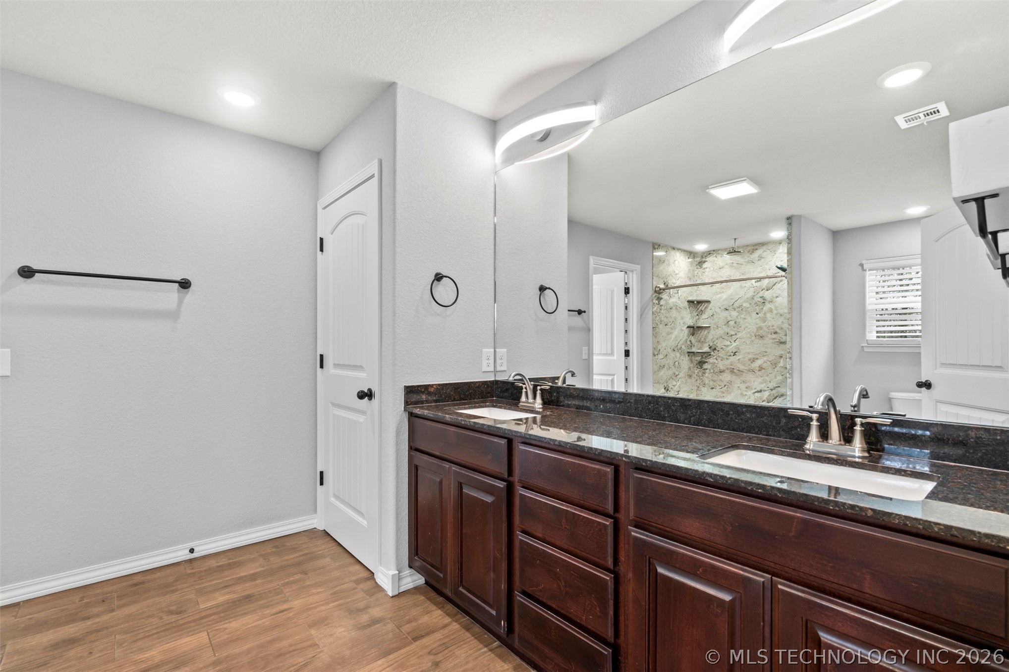 10704 N Jackson Highway Property Photo 22