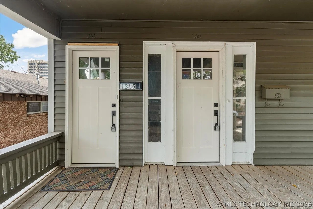 1315 S Carson Avenue Property Photo 4