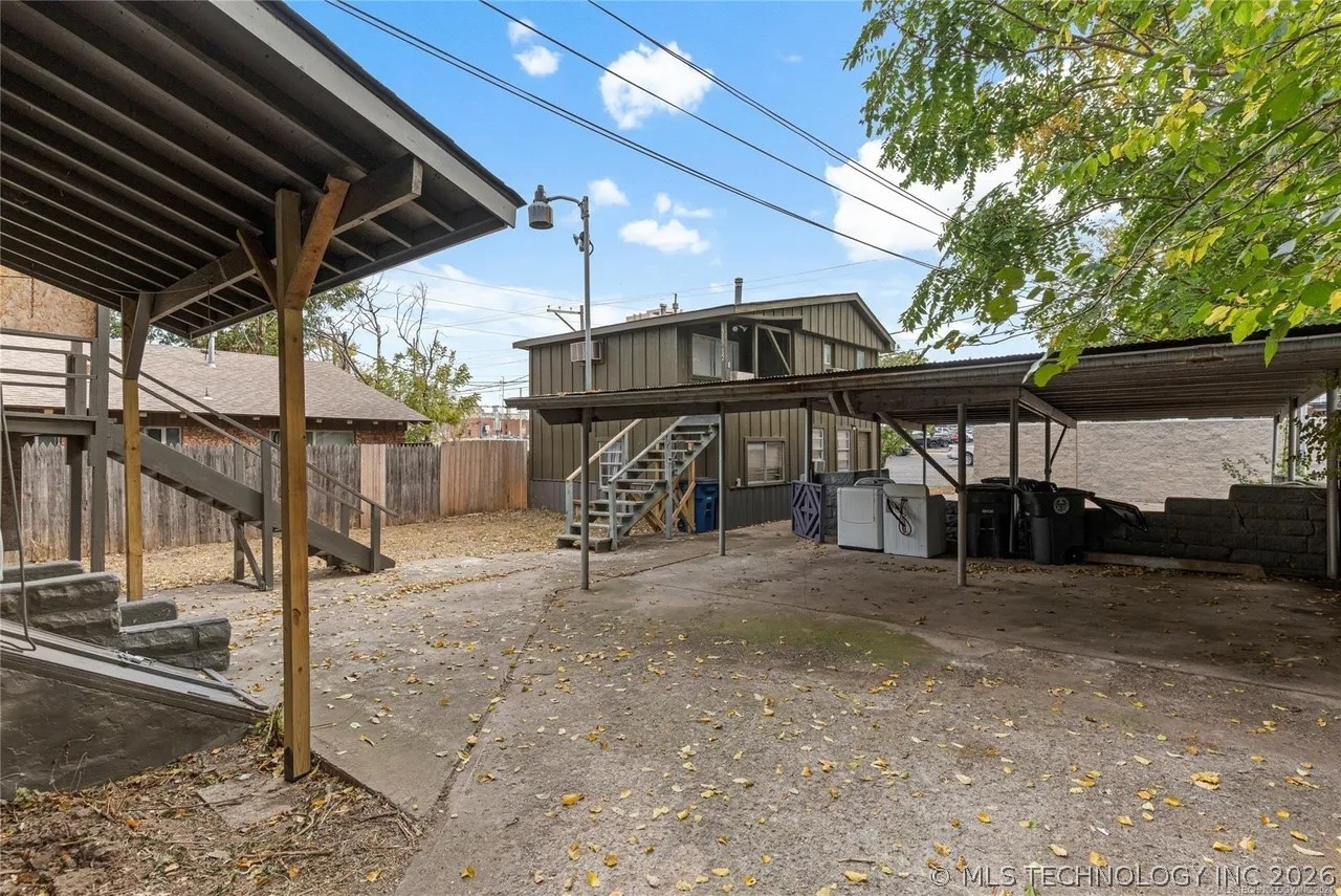 1315 S Carson Avenue Property Photo 19