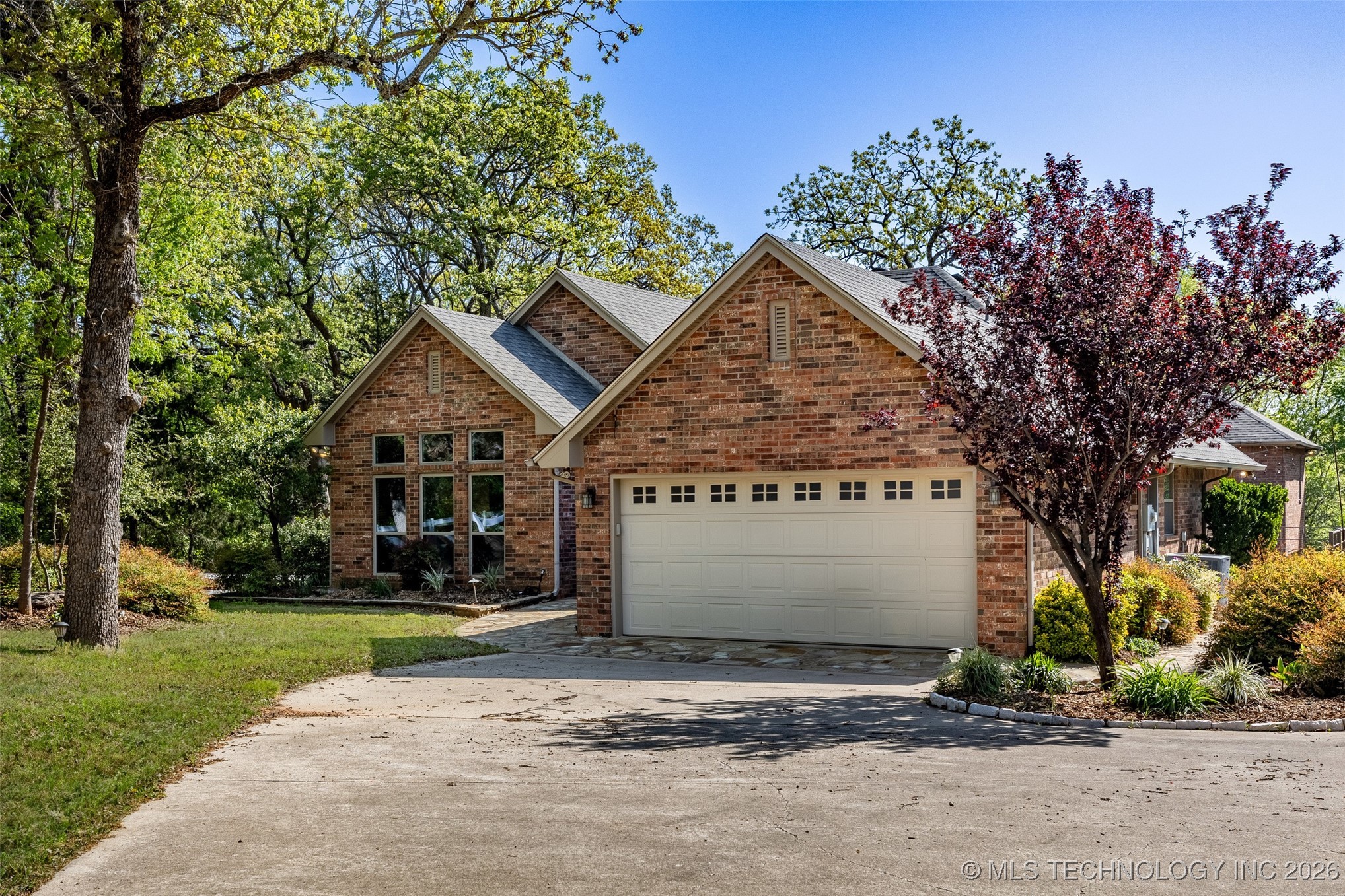 5440 Mainstay Drive Property Photo 3