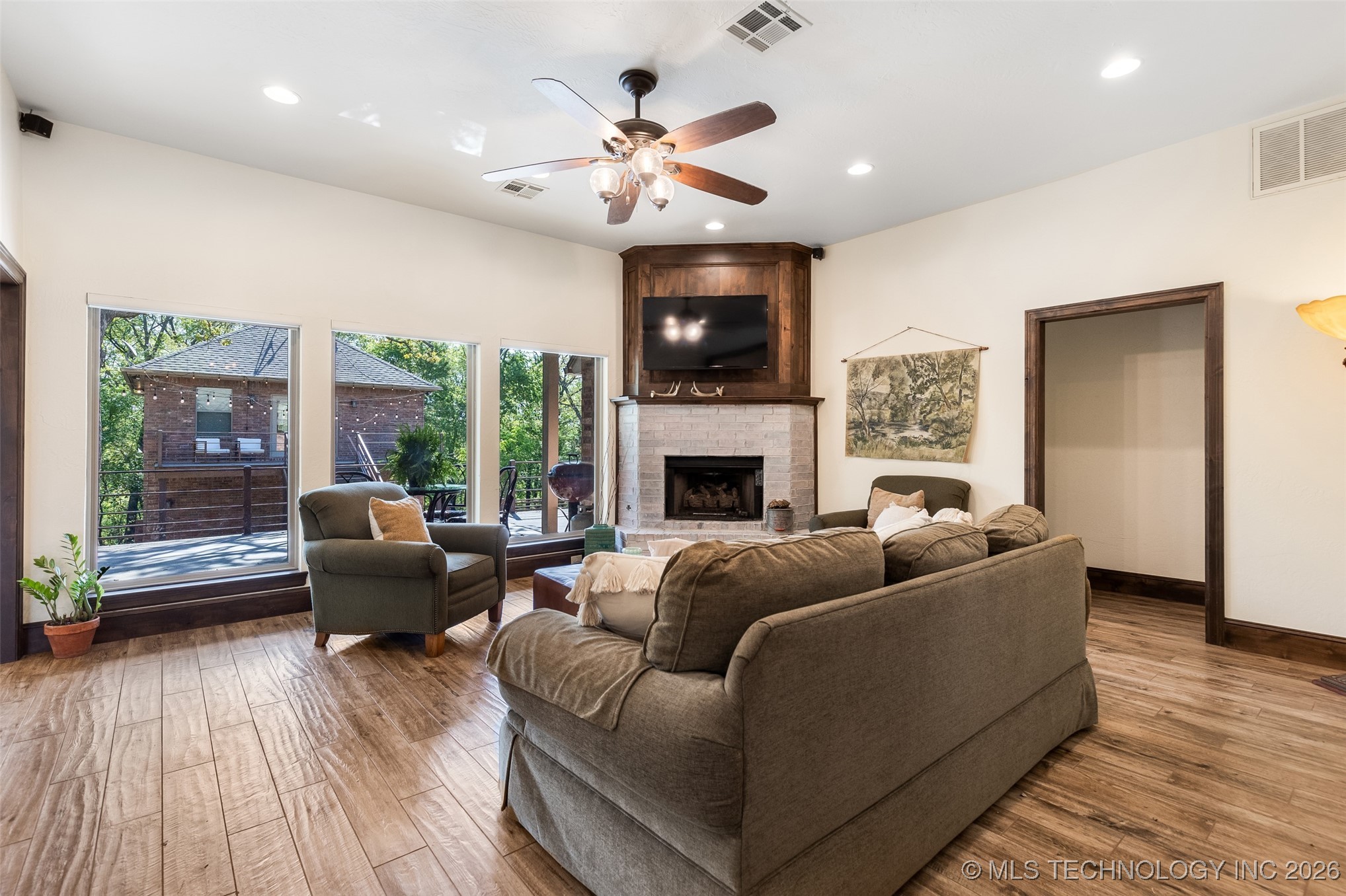 5440 Mainstay Drive Property Photo 5