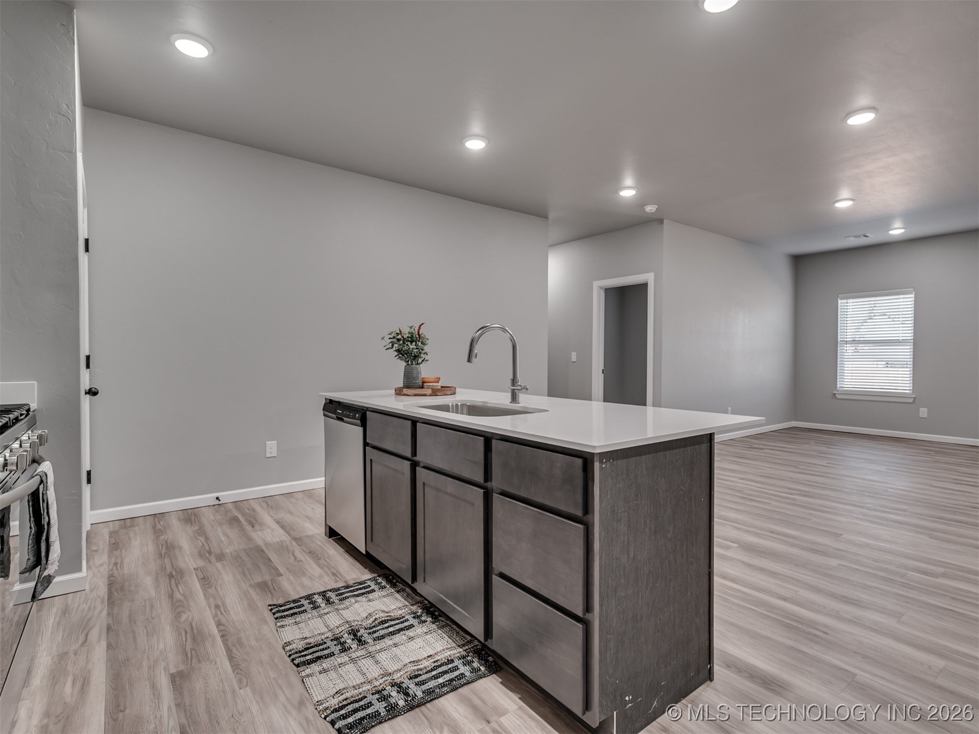 2807 Josie Circle Property Photo 6