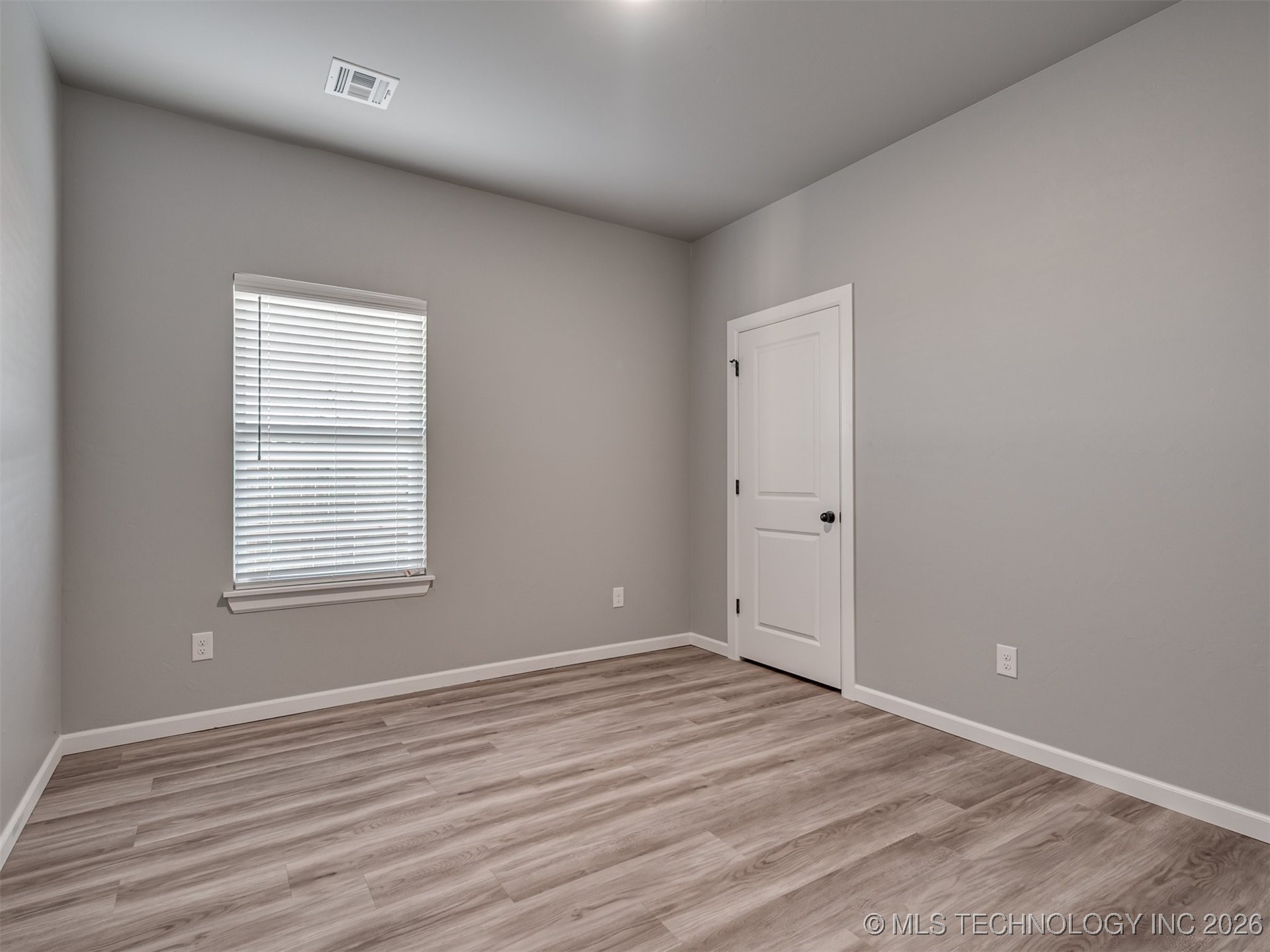 2807 Josie Circle Property Photo 9