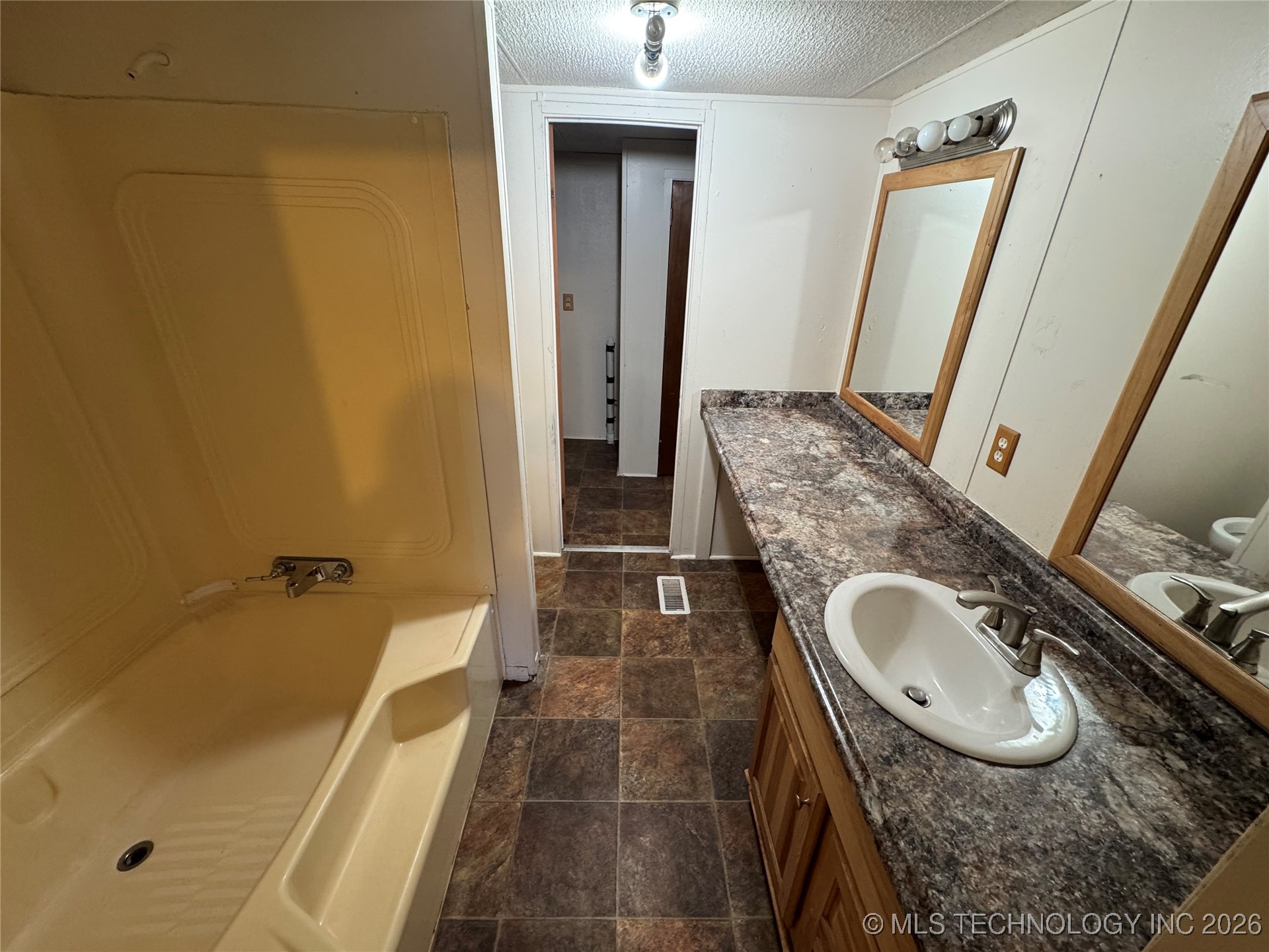 11010 Faith Lane Property Photo 8