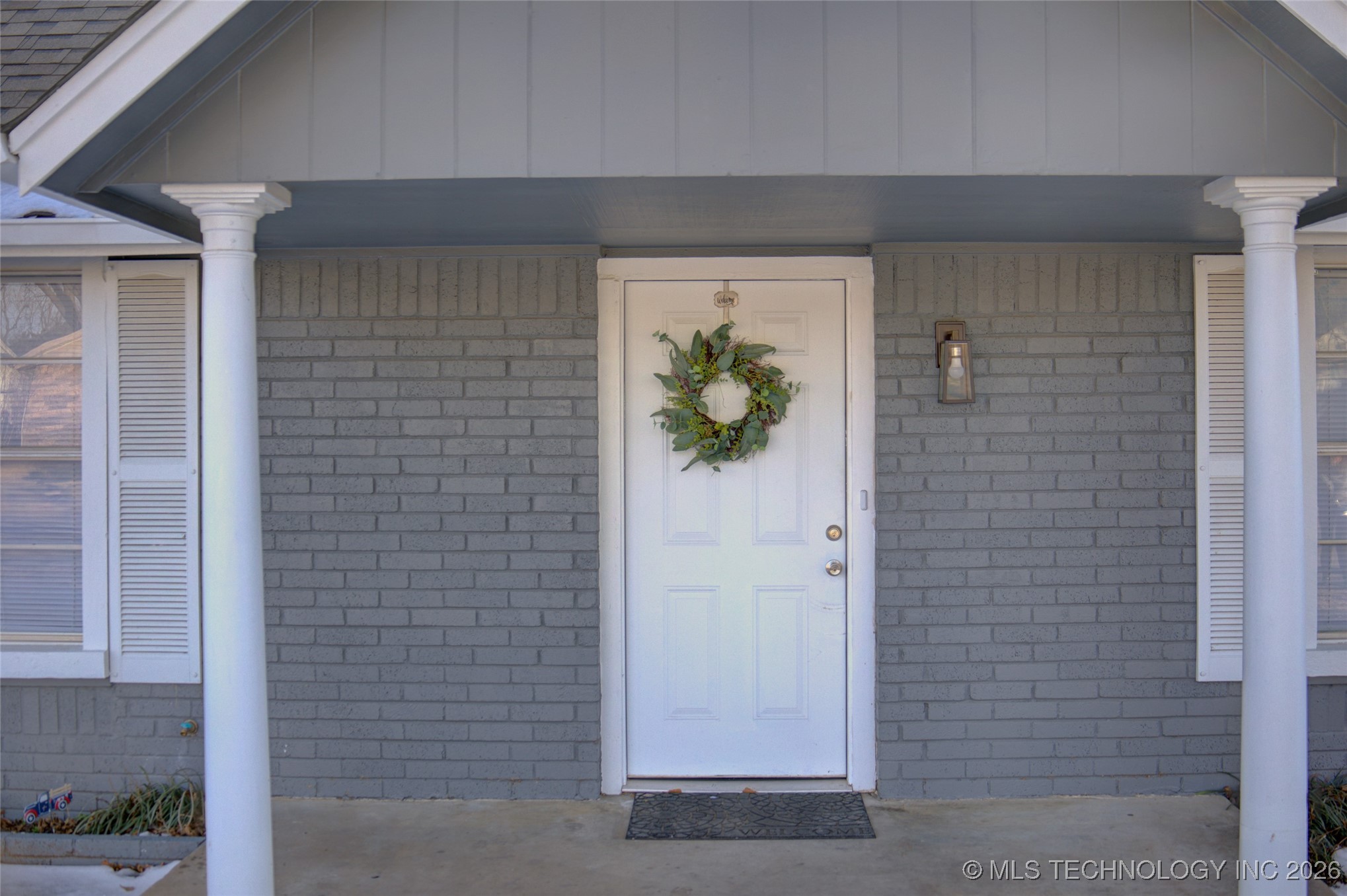 825 W Waco Street Property Photo 2