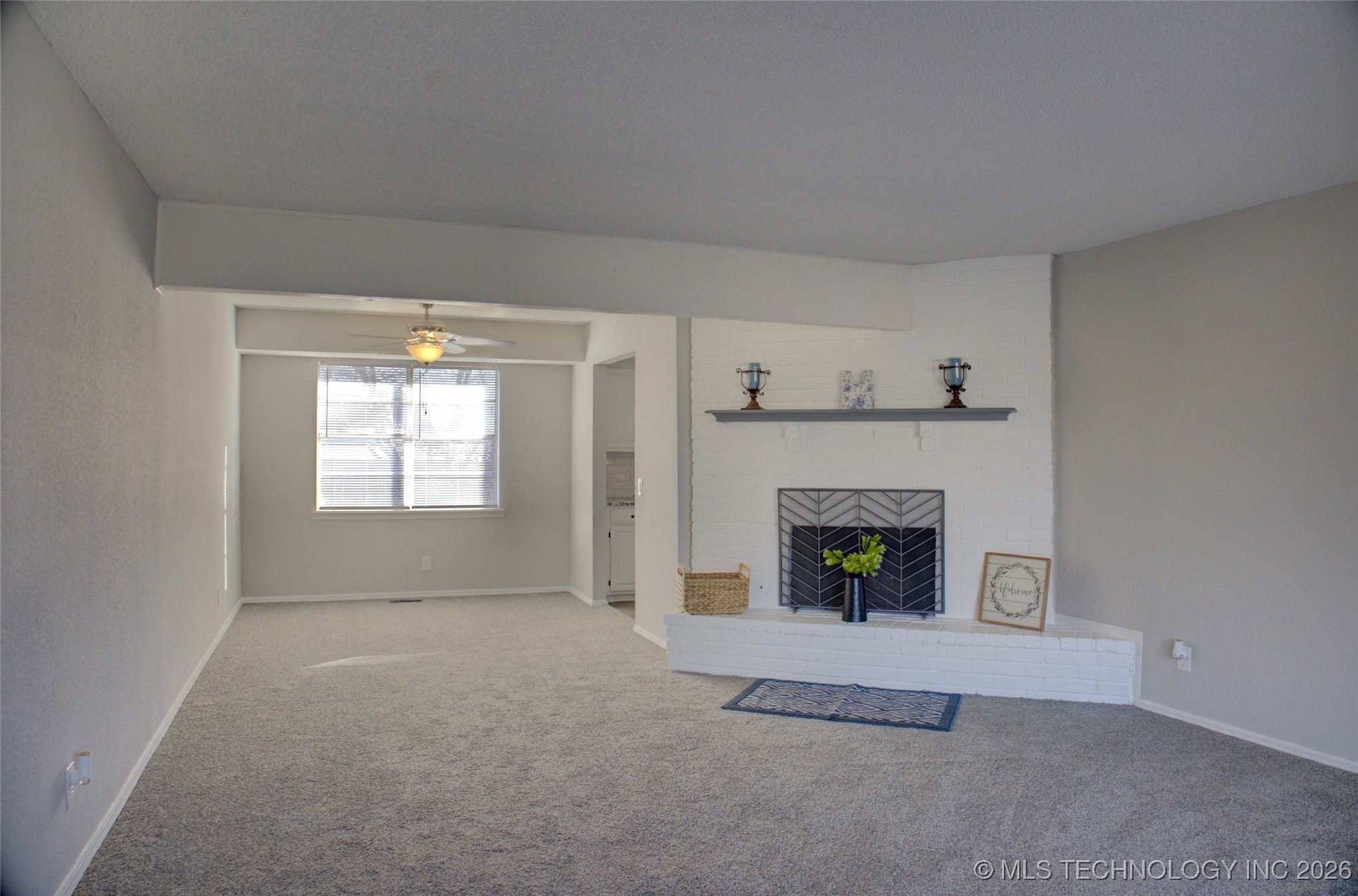 825 W Waco Street Property Photo 4