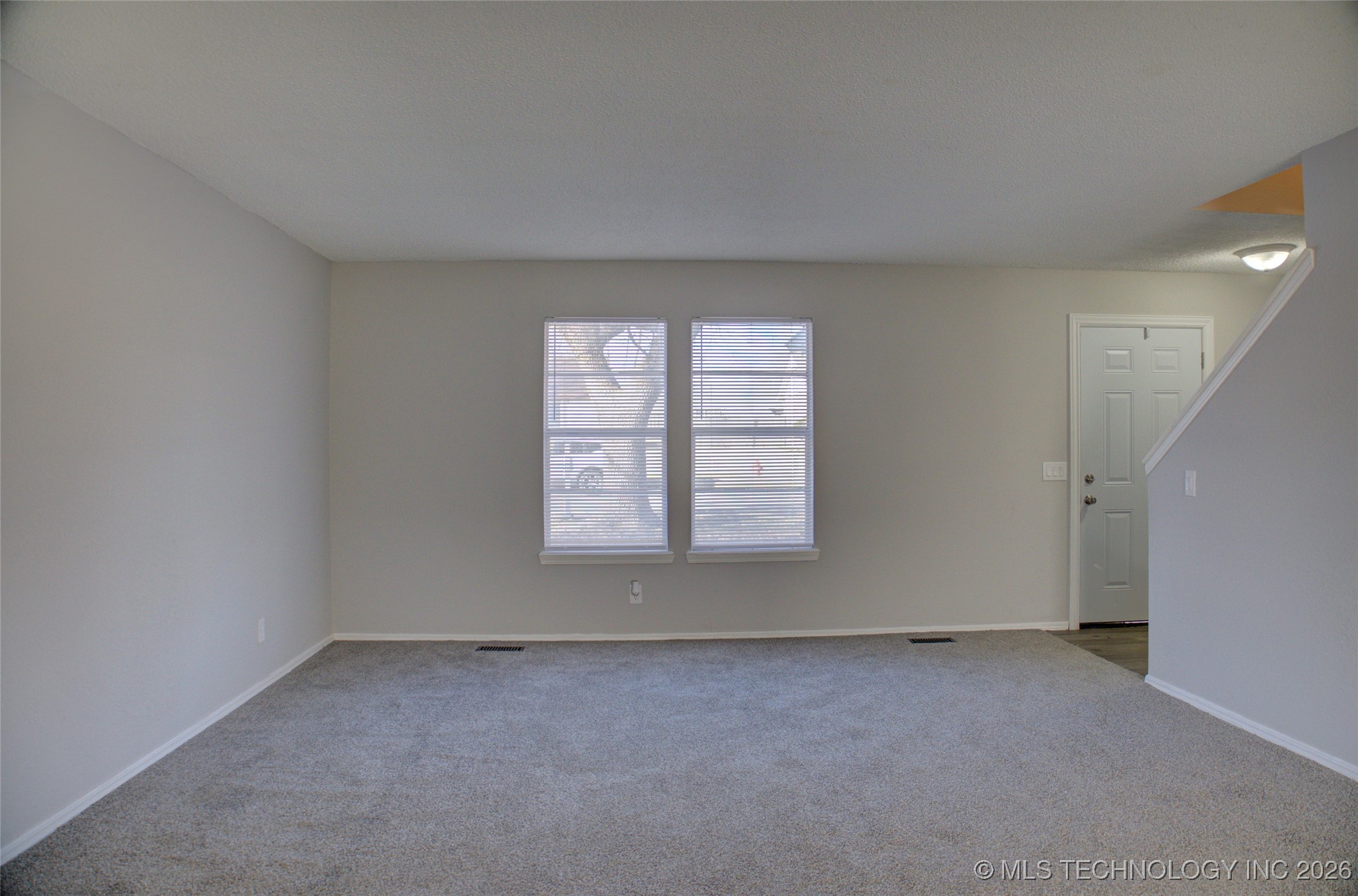 825 W Waco Street Property Photo 7