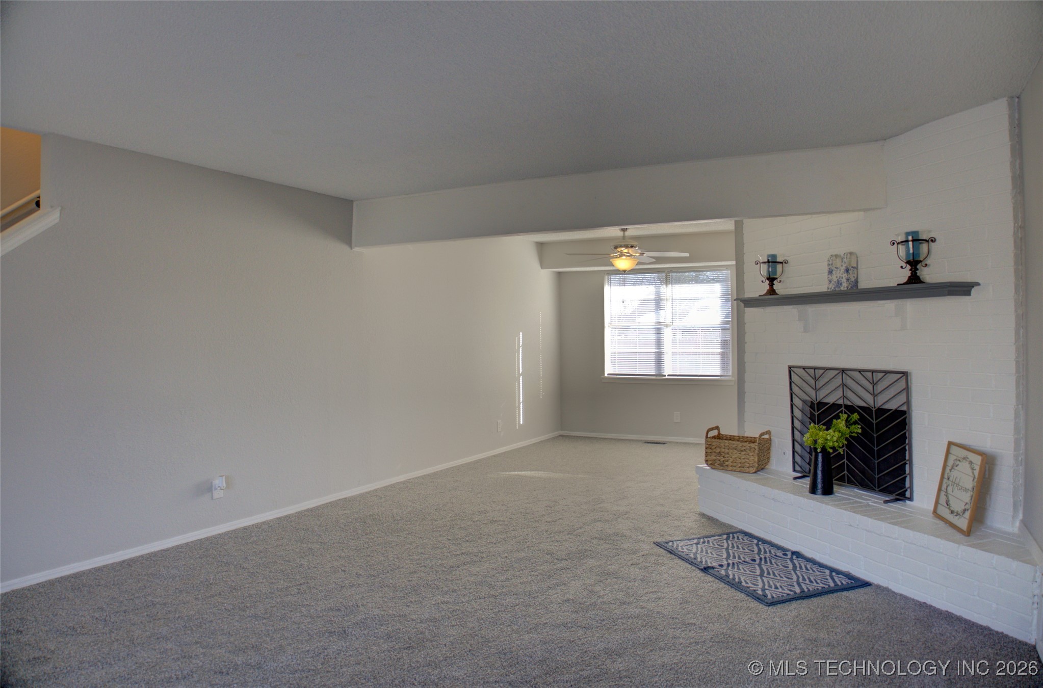 825 W Waco Street Property Photo 9