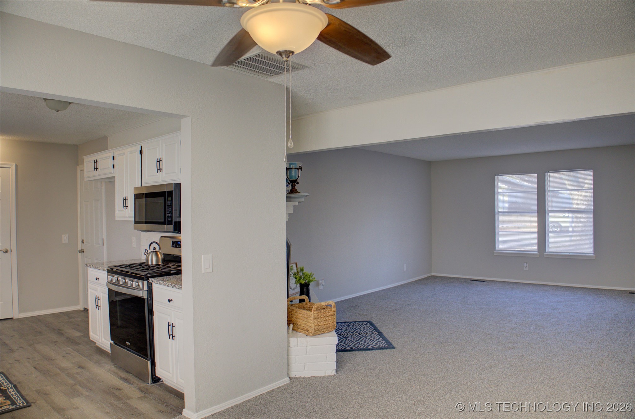 825 W Waco Street Property Photo 12