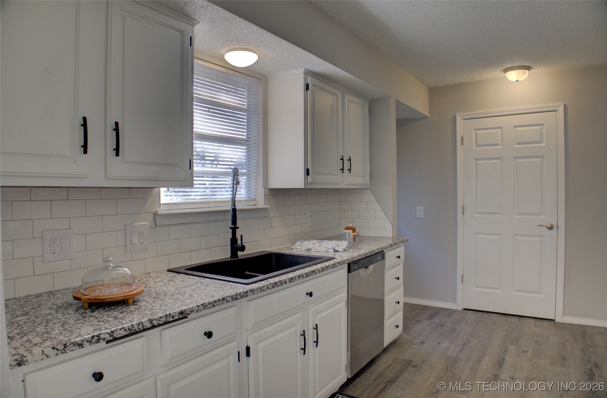 825 W Waco Street Property Photo 13