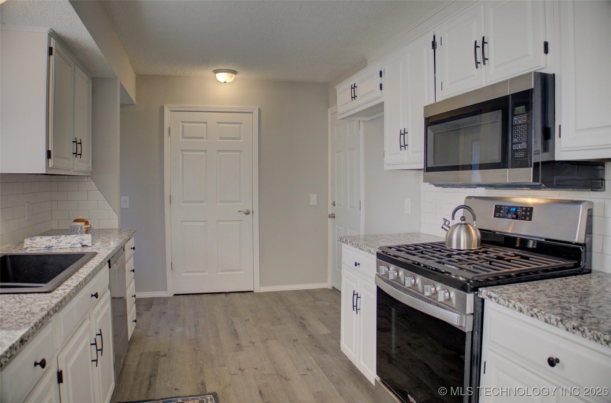 825 W Waco Street Property Photo 14