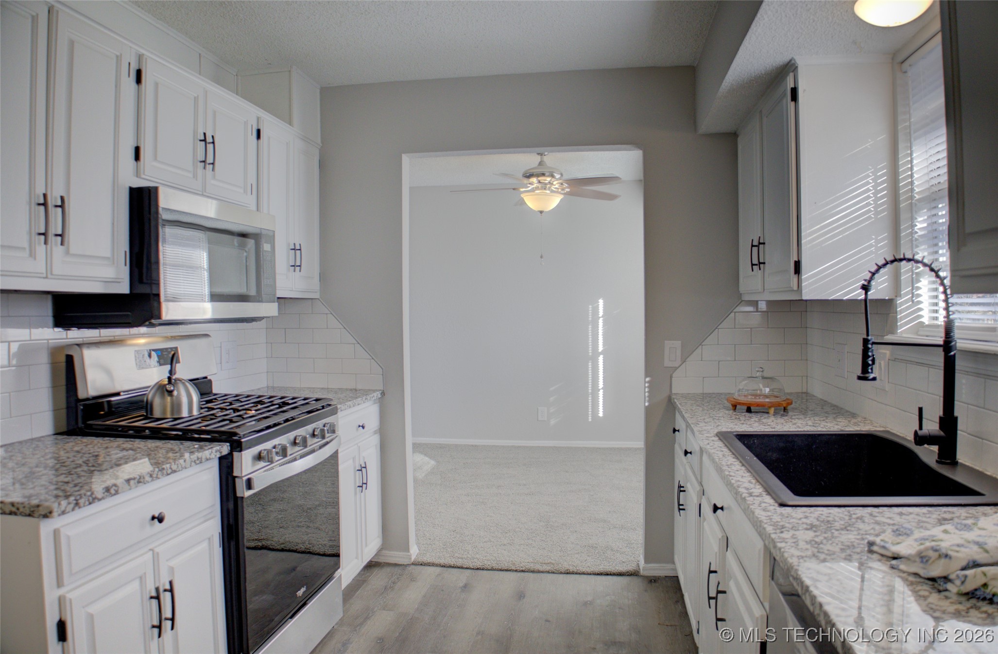 825 W Waco Street Property Photo 16