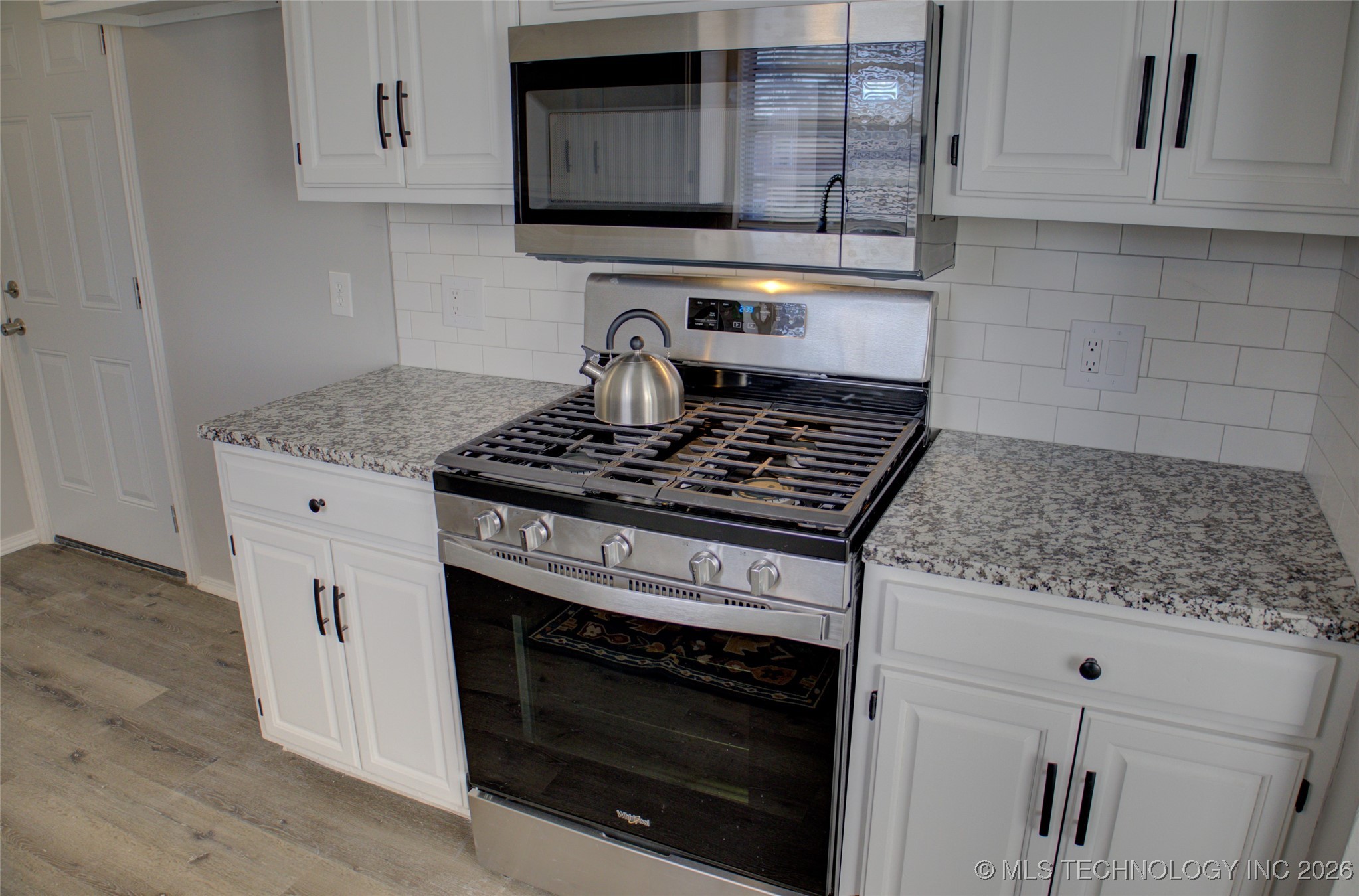 825 W Waco Street Property Photo 18