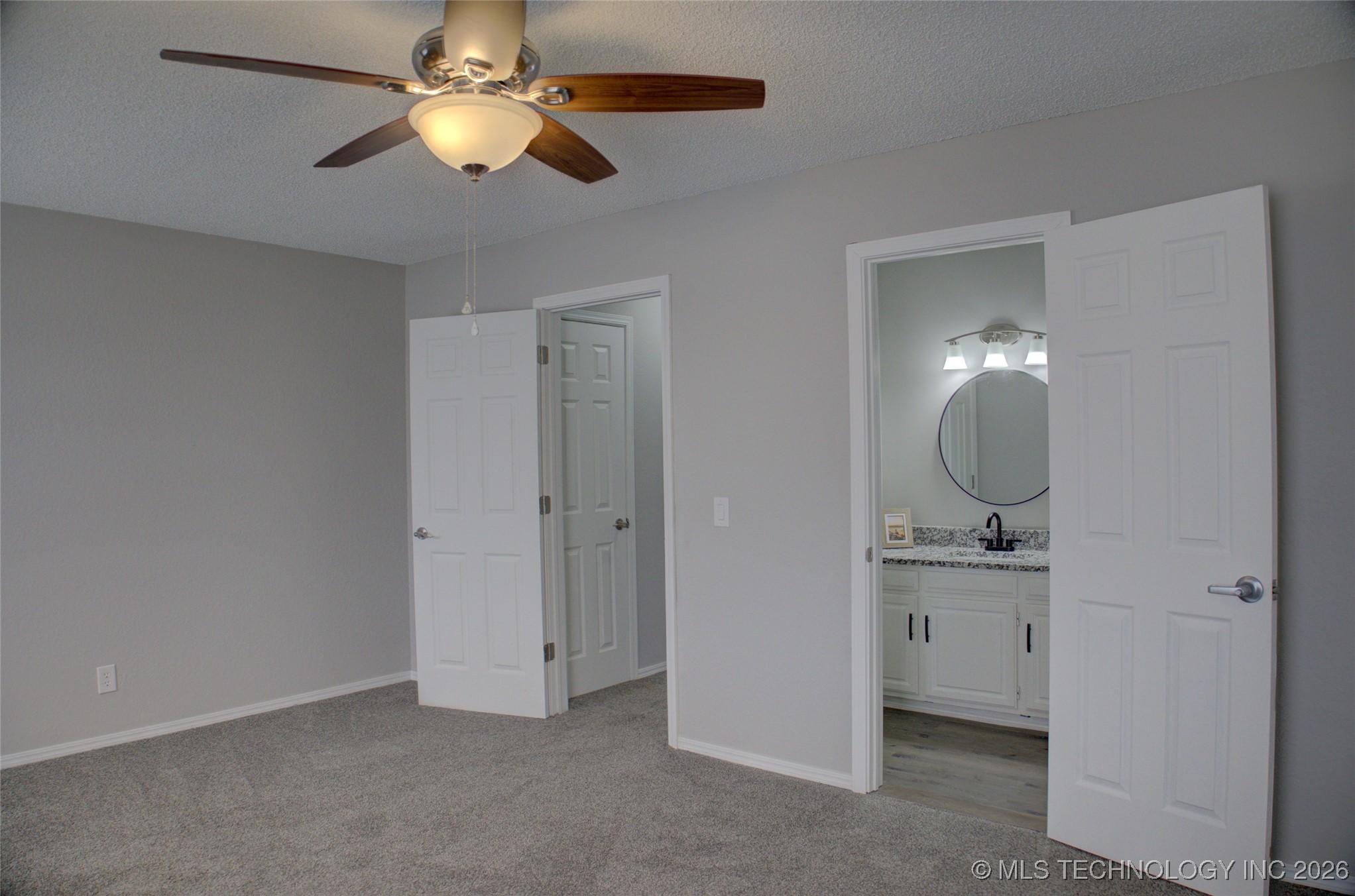 825 W Waco Street Property Photo 25