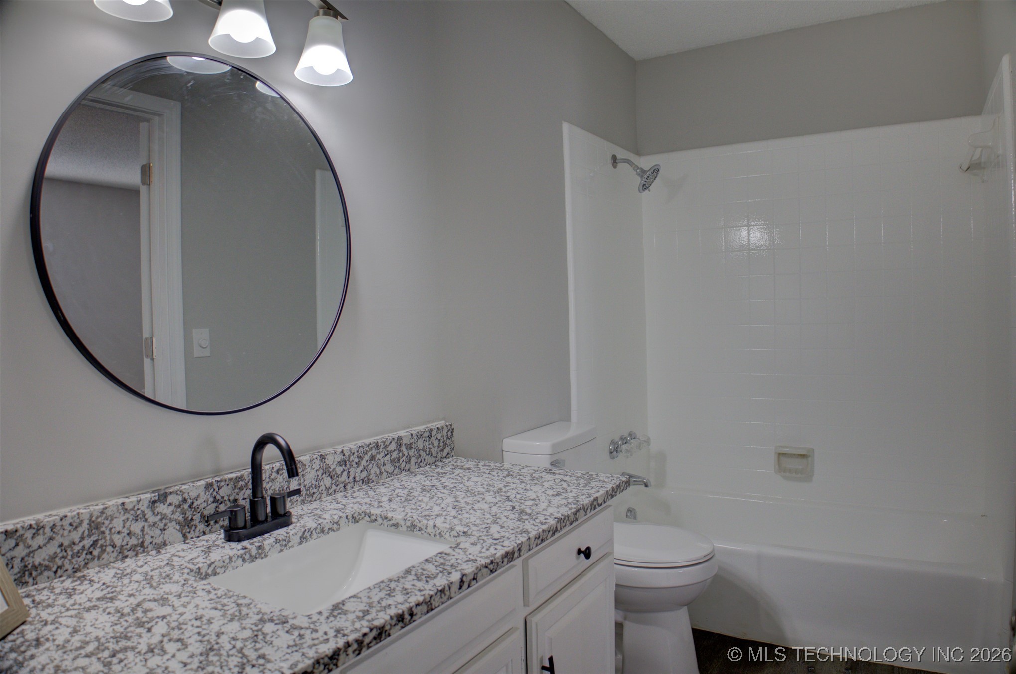 825 W Waco Street Property Photo 26