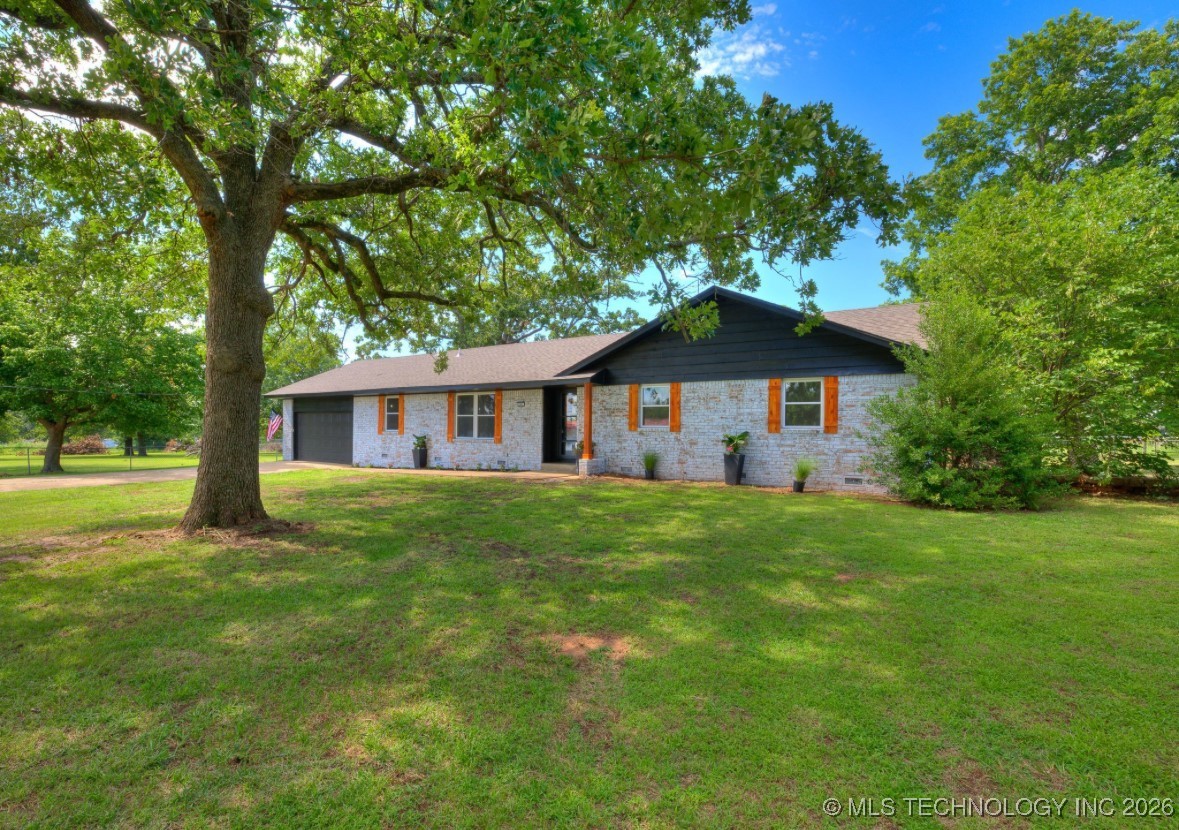 701 W 41st Street Property Photo 1