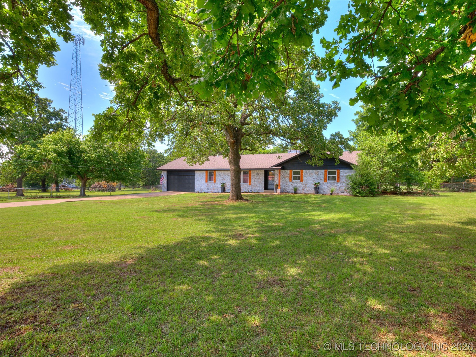 701 W 41st Street Property Photo 6