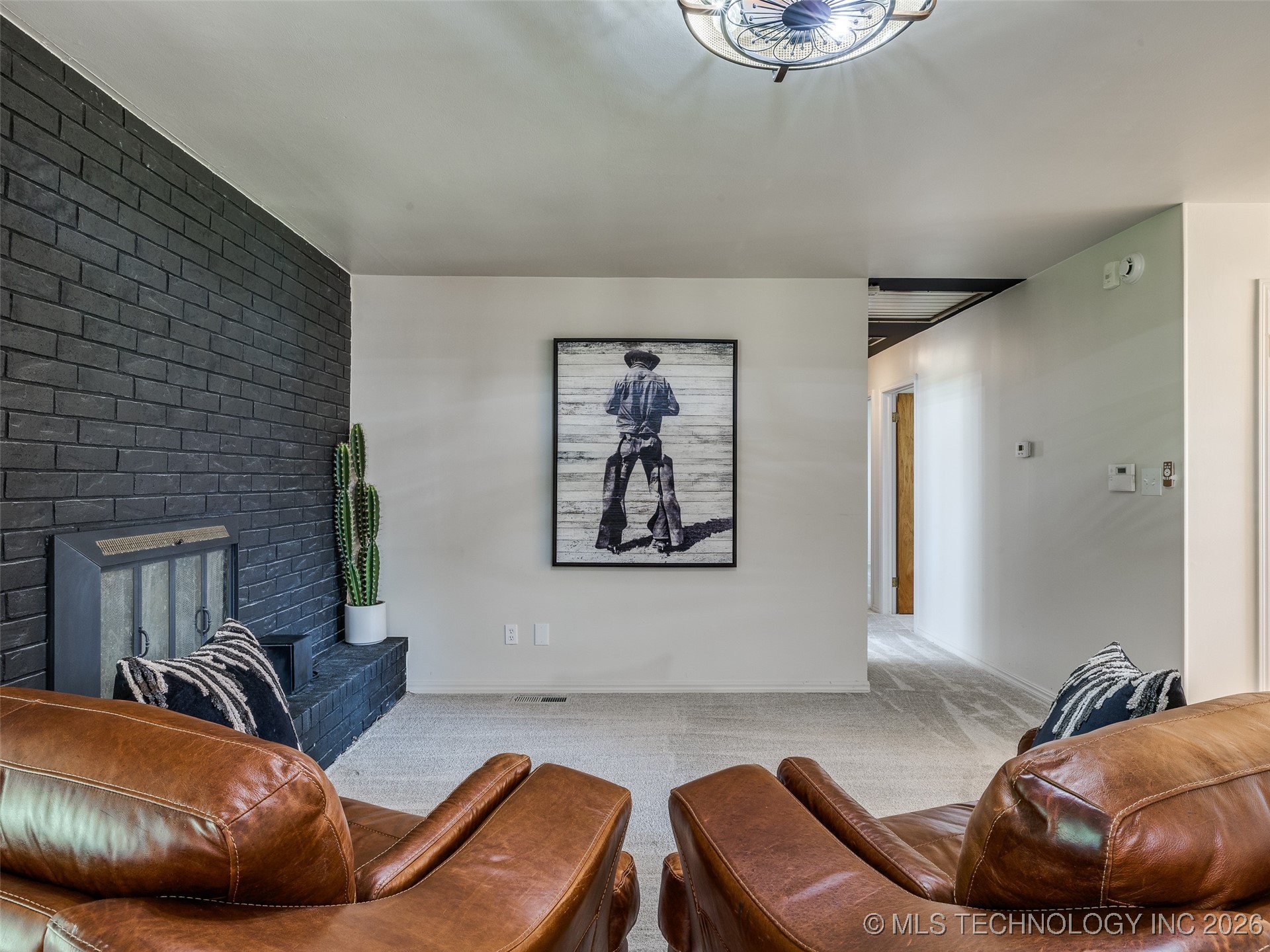 701 W 41st Street Property Photo 10