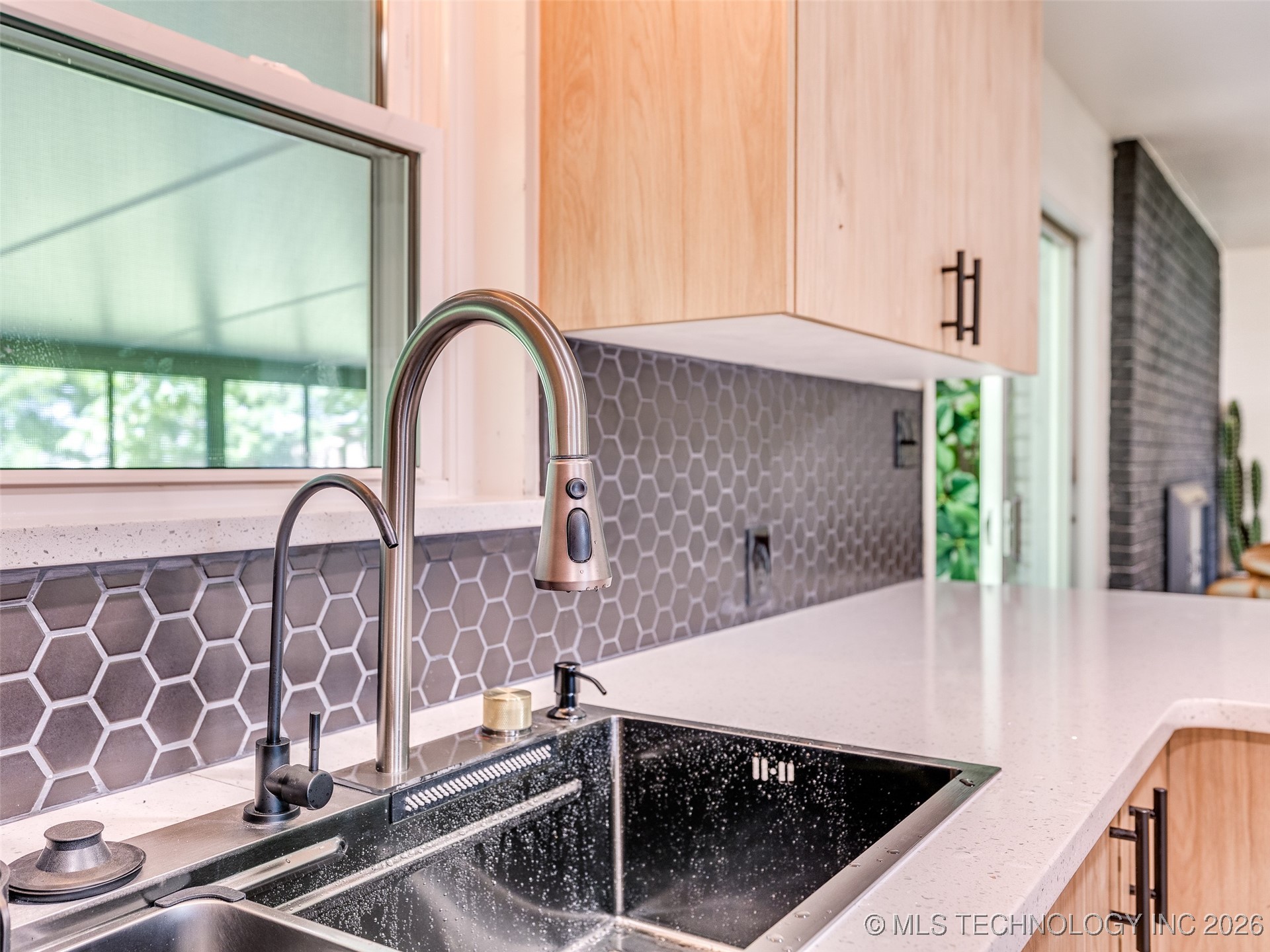 701 W 41st Street Property Photo 19