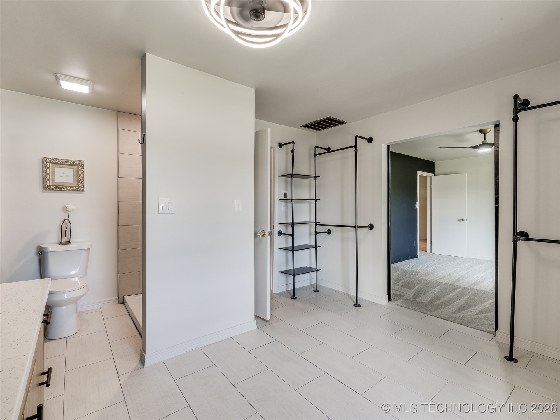 701 W 41st Street Property Photo 31