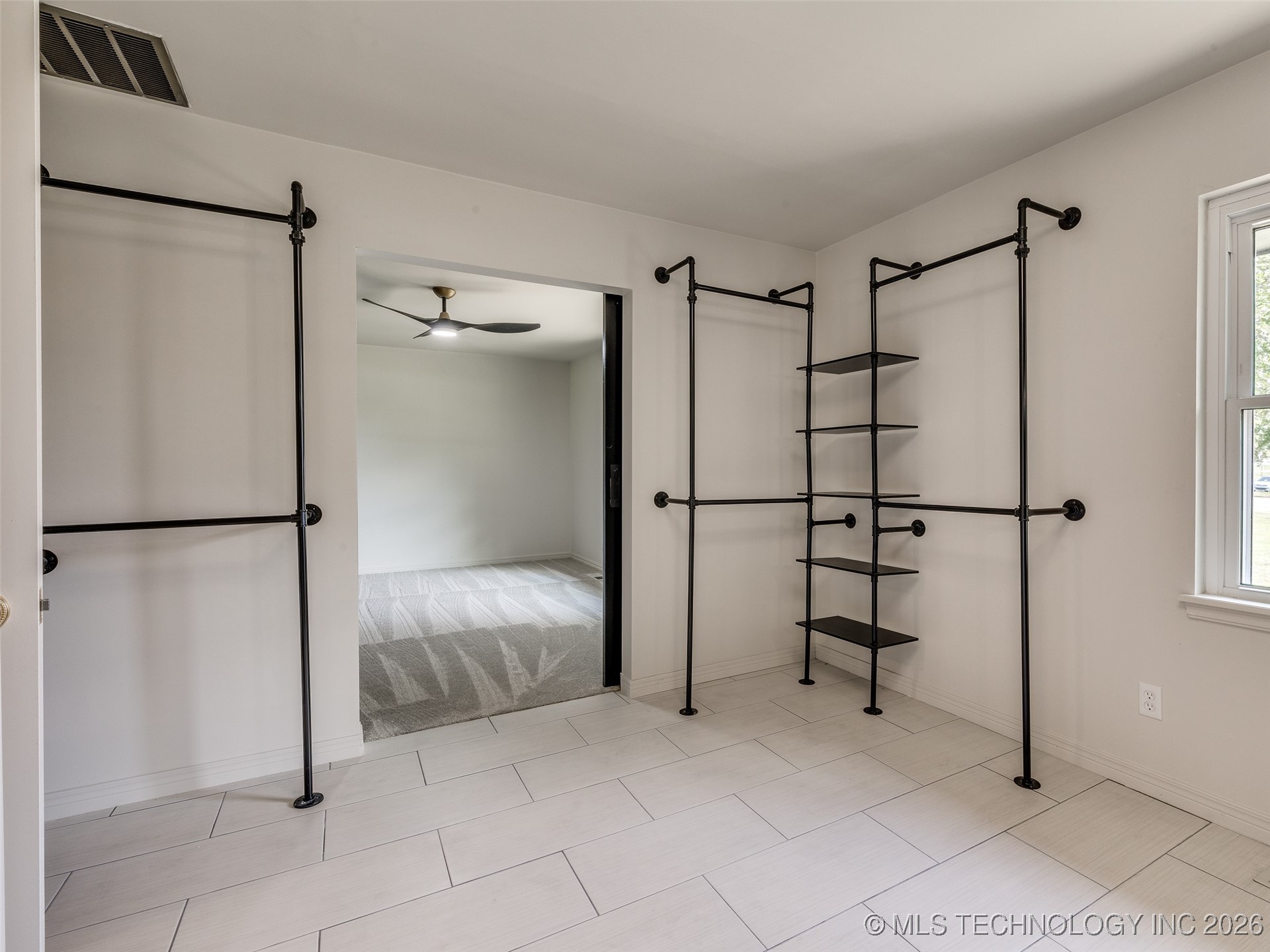 701 W 41st Street Property Photo 33