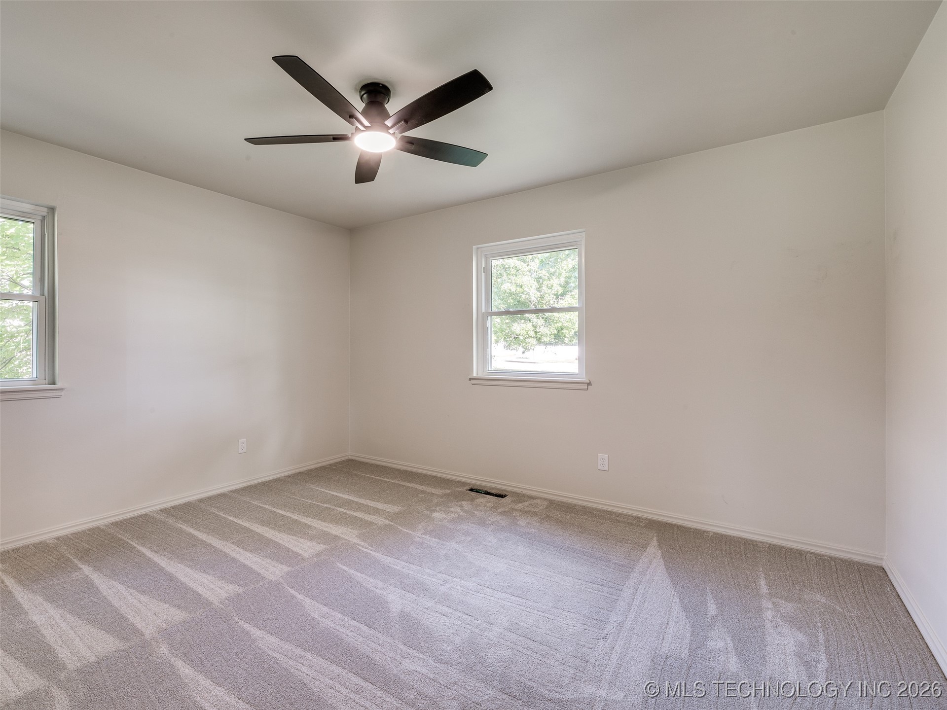 701 W 41st Street Property Photo 41