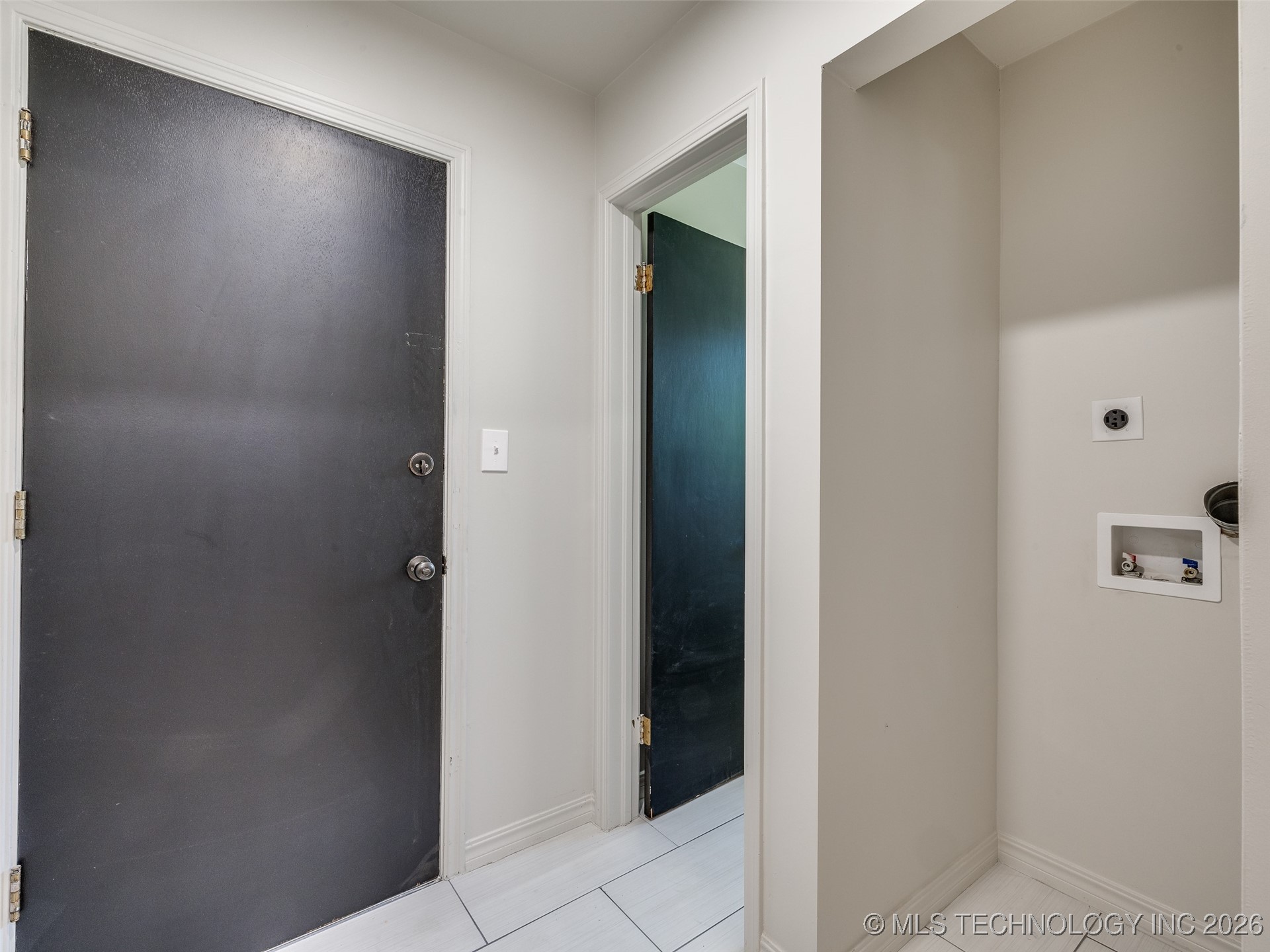 701 W 41st Street Property Photo 45