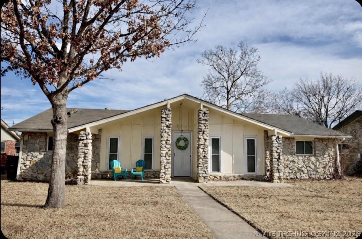 1224 Saddle Lane Property Photo 2