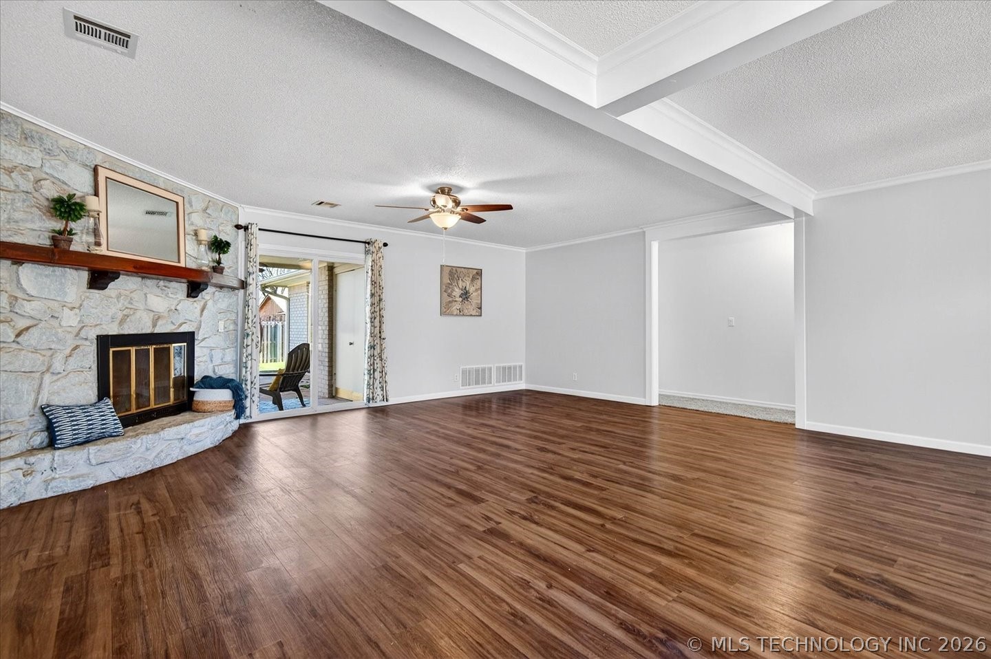 1224 Saddle Lane Property Photo 6