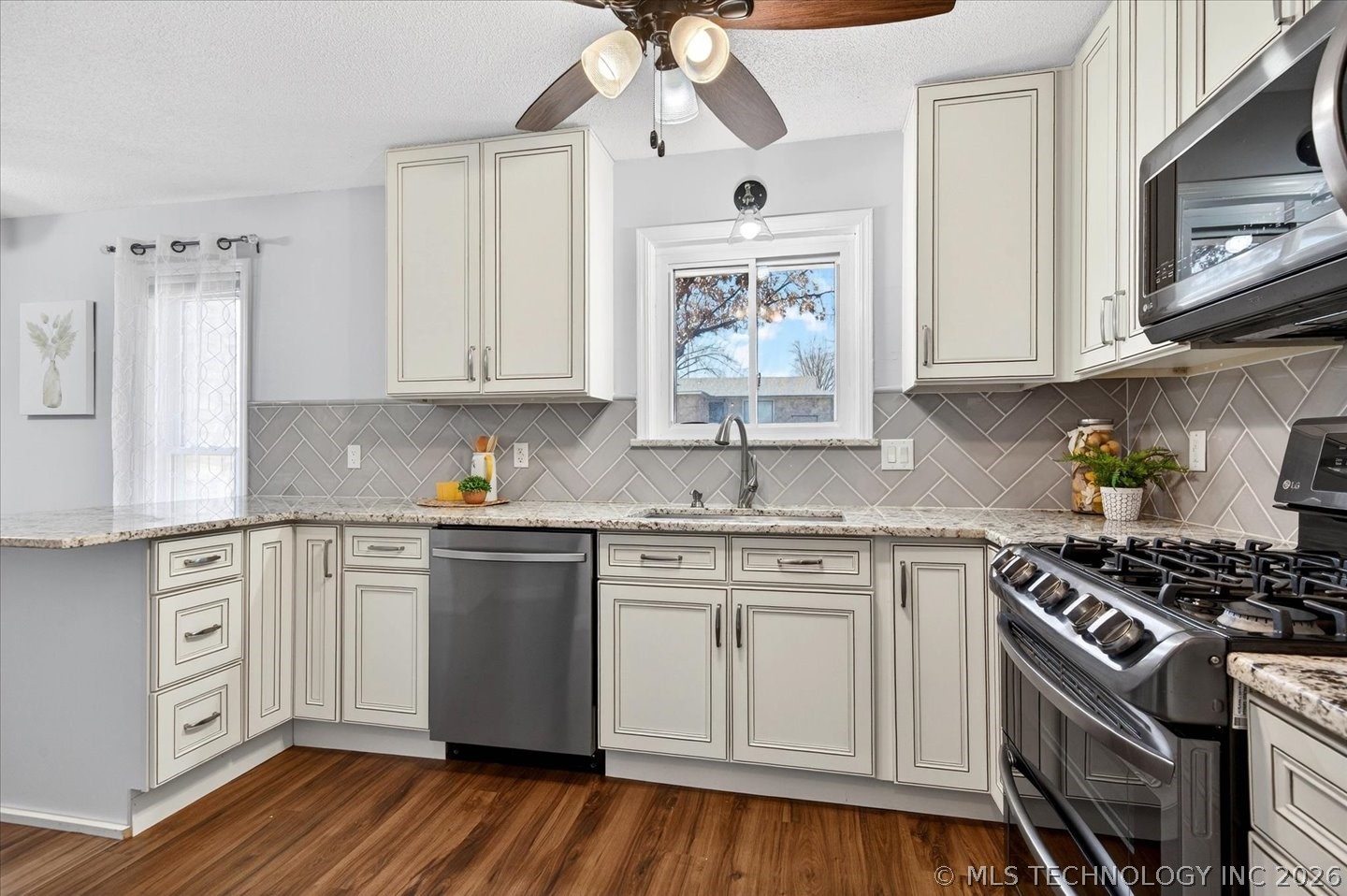 1224 Saddle Lane Property Photo 13