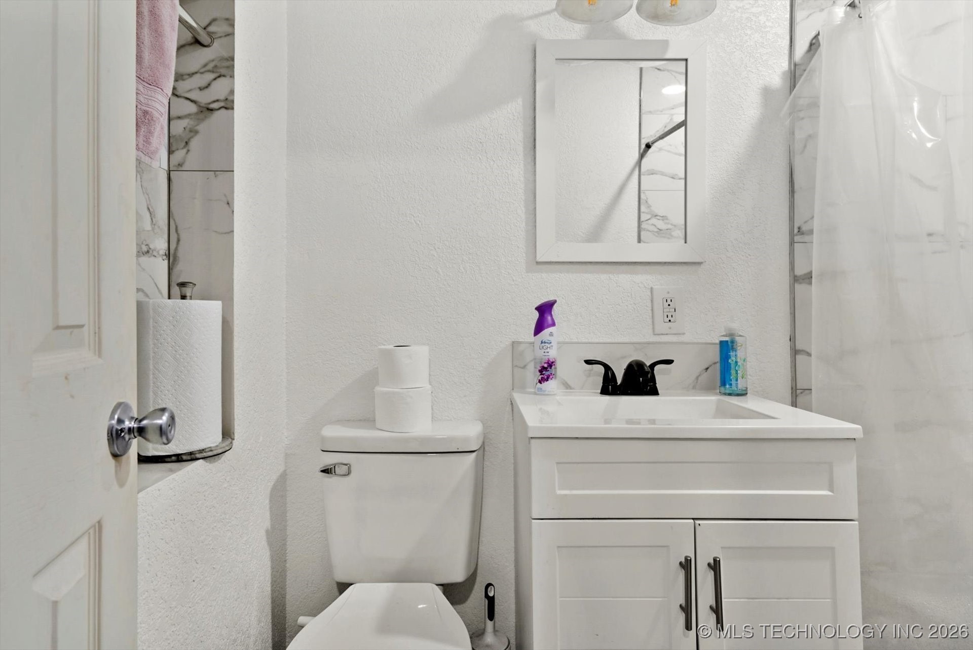 2200 N 166th Road Property Photo 18