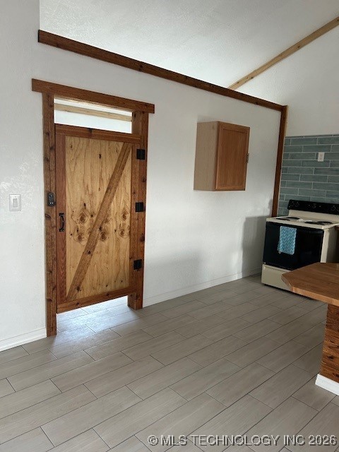 2200 N 166th Road Property Photo 23