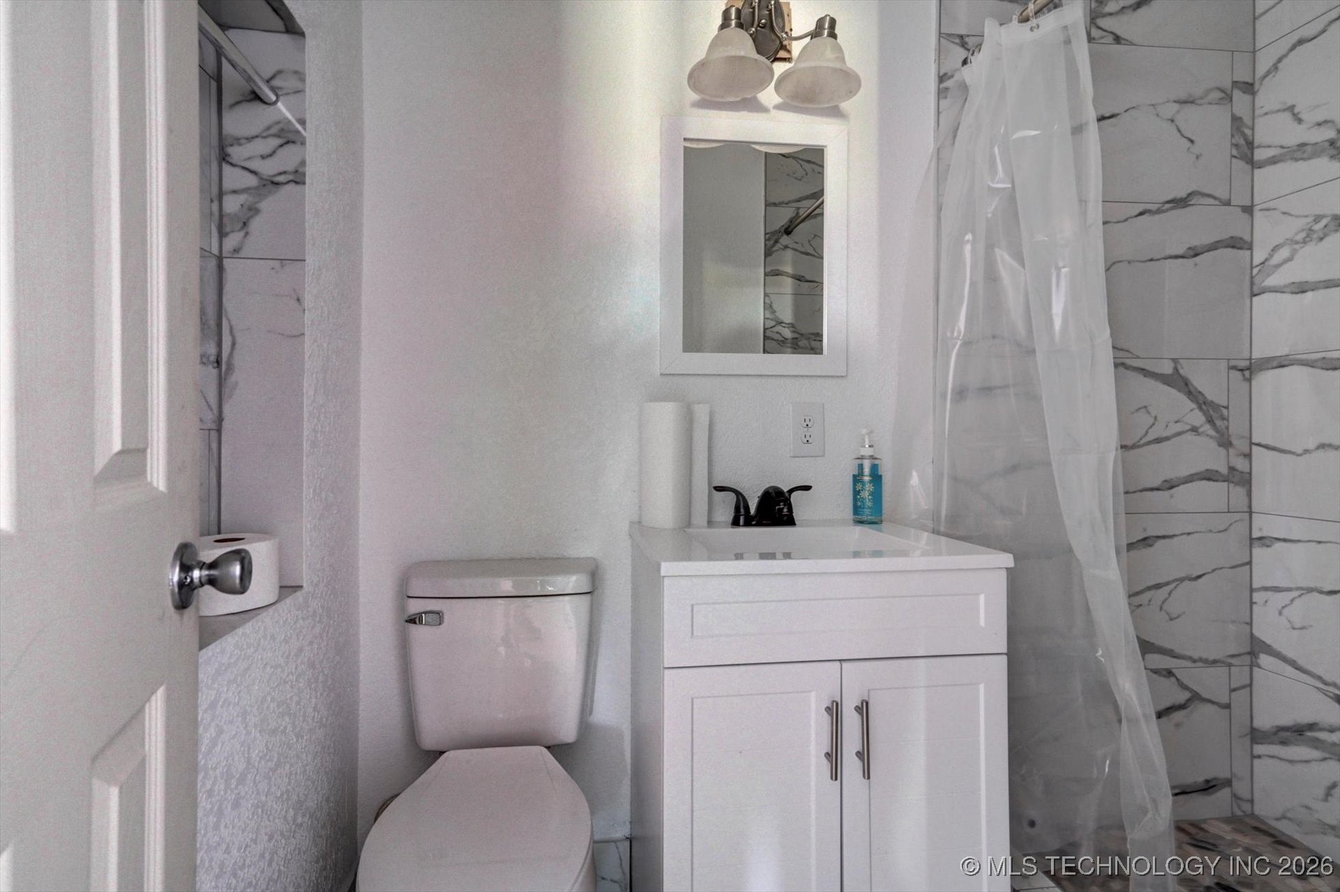 2200 N 166th Road Property Photo 25