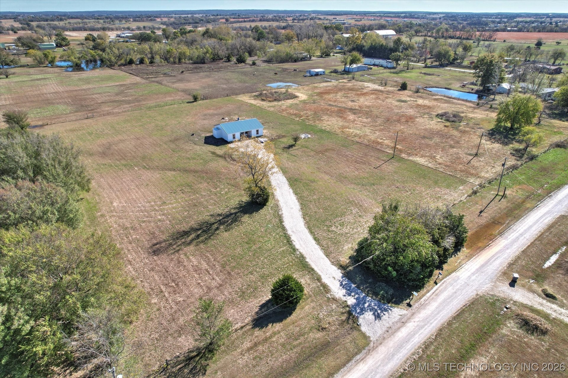 2200 N 166th Road Property Photo 36