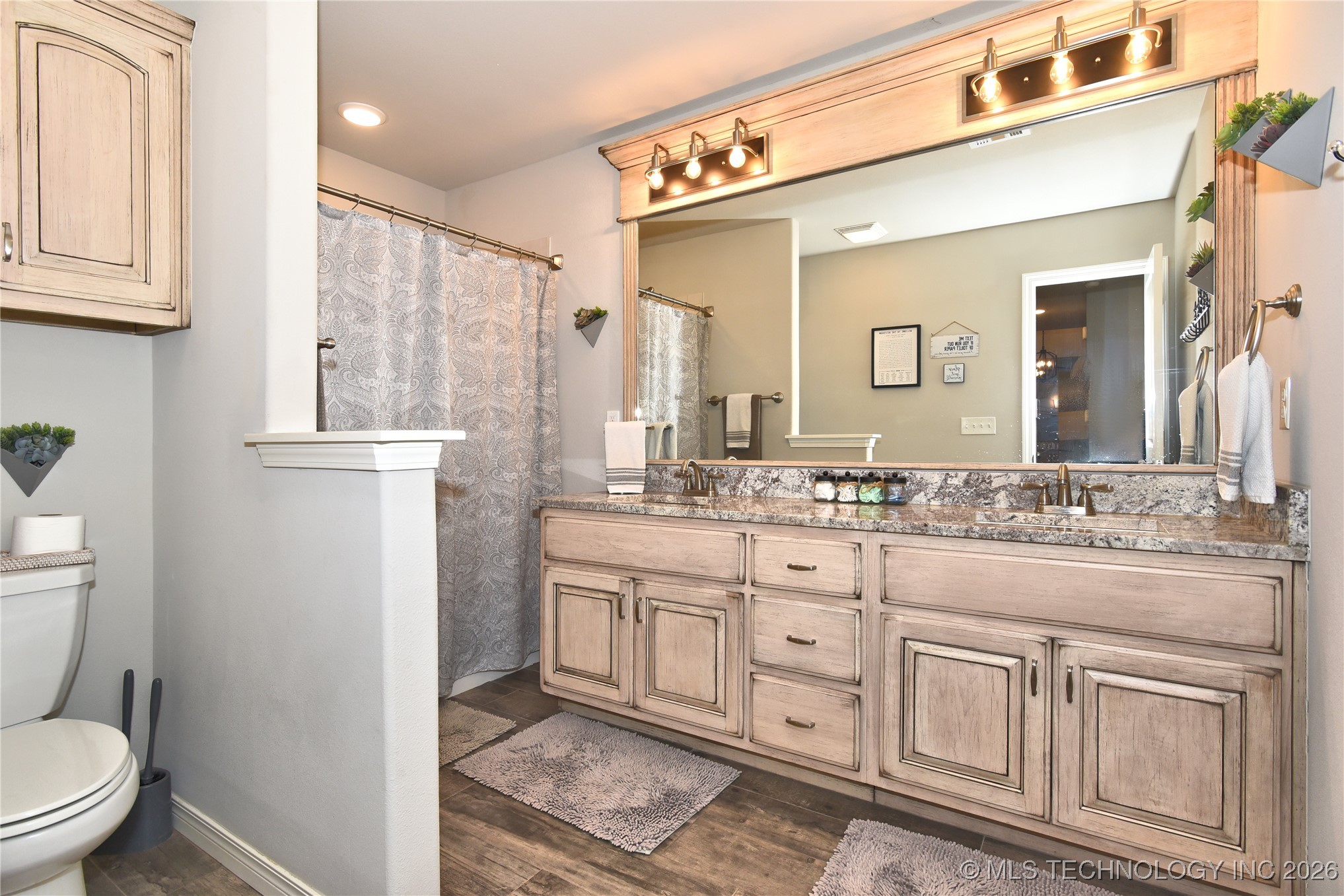 12713 N 42nd East Avenue Property Photo 35