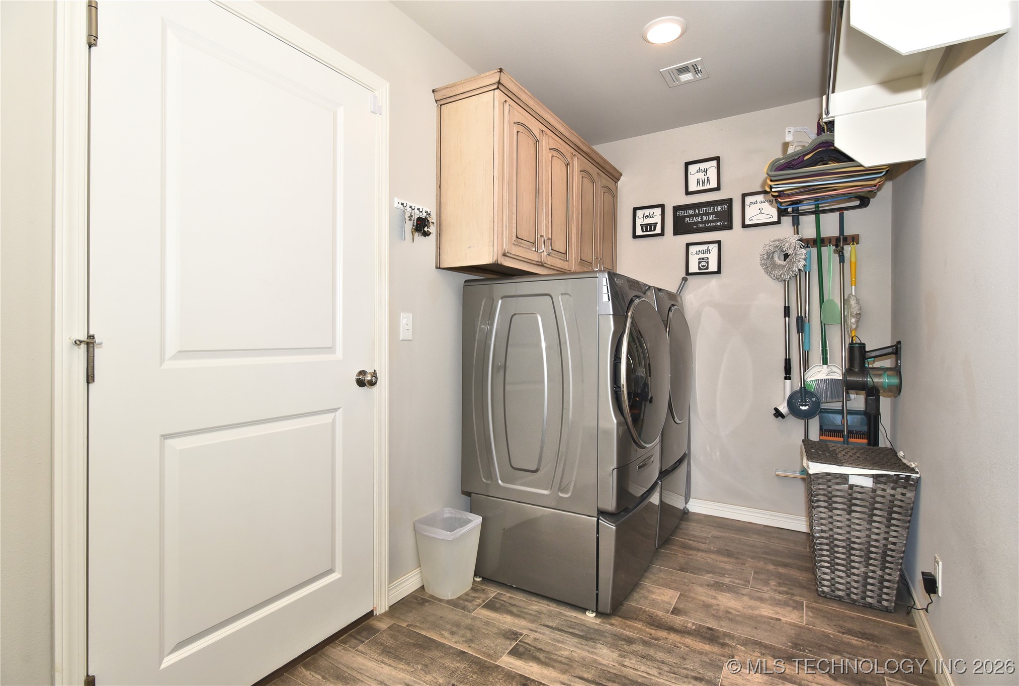 12713 N 42nd East Avenue Property Photo 38