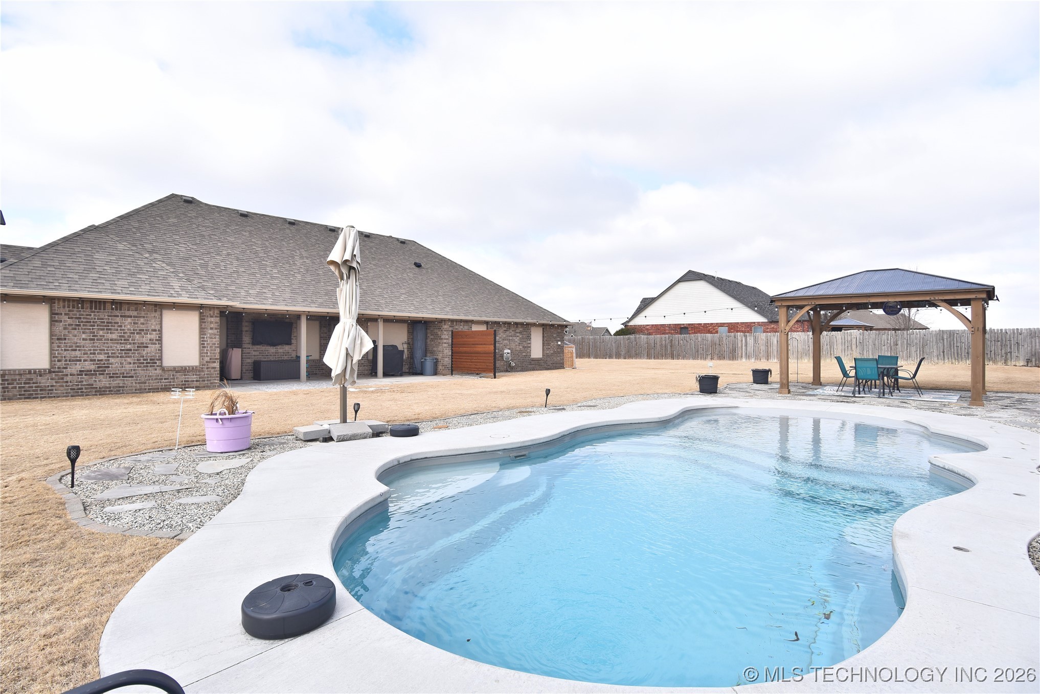 12713 N 42nd East Avenue Property Photo 42