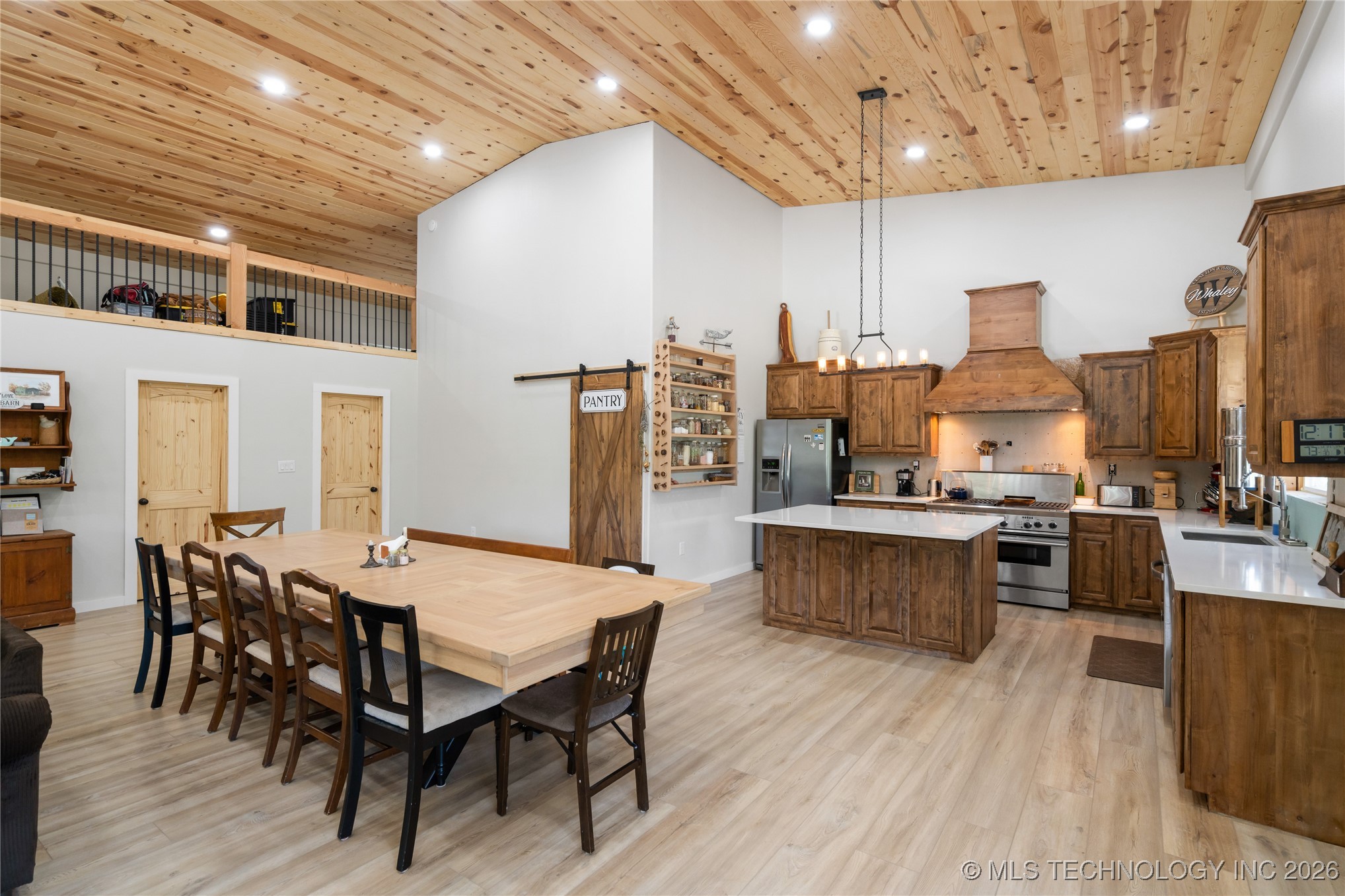 214 Shady Lane Property Photo 2