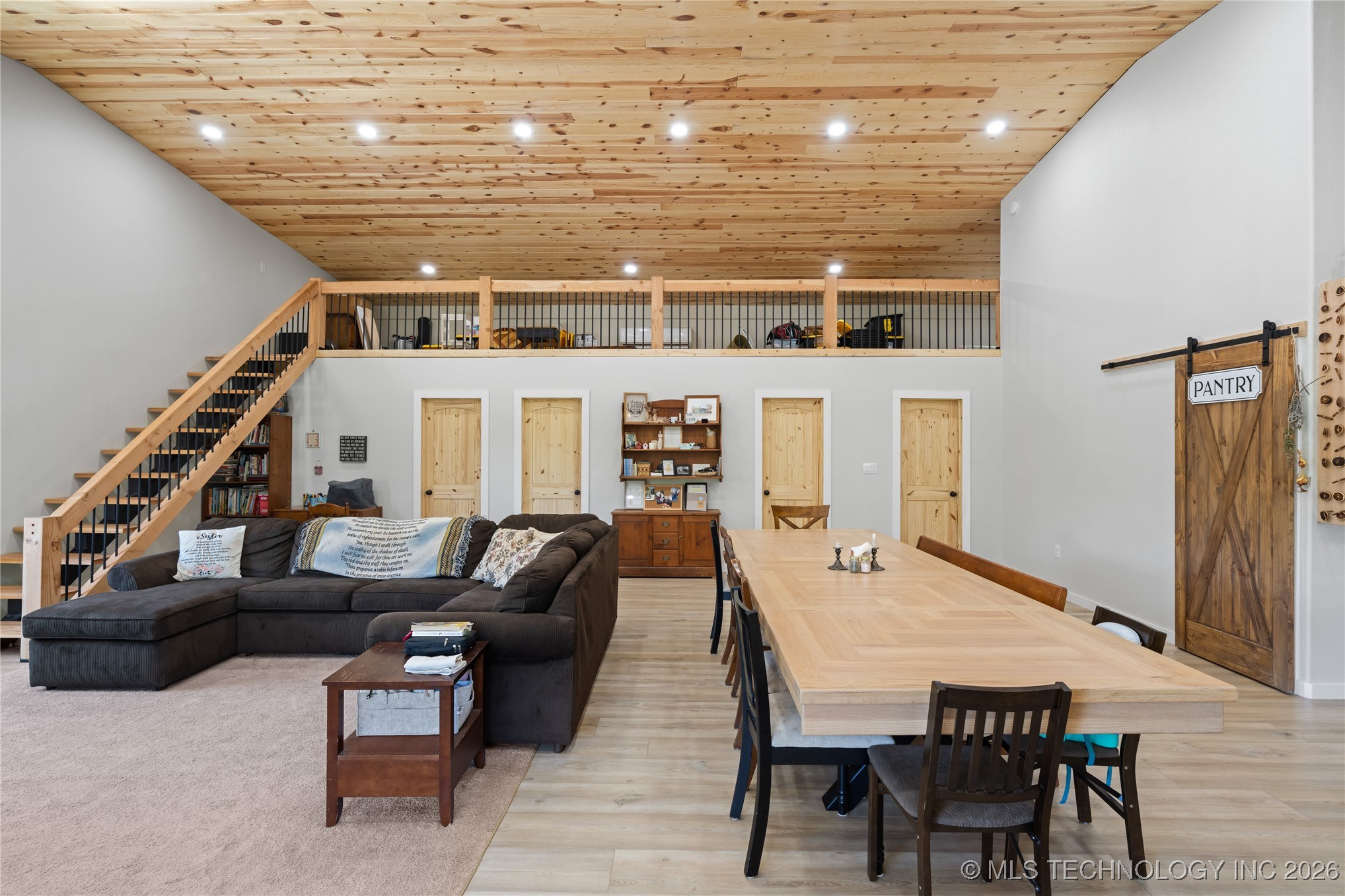 214 Shady Lane Property Photo 3