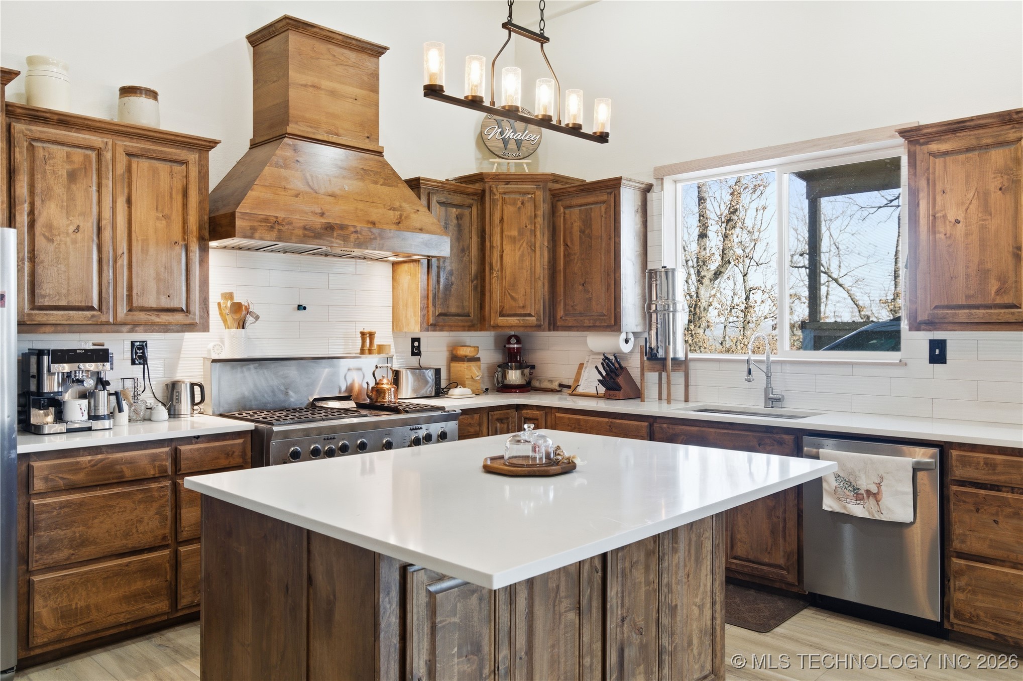 214 Shady Lane Property Photo 10