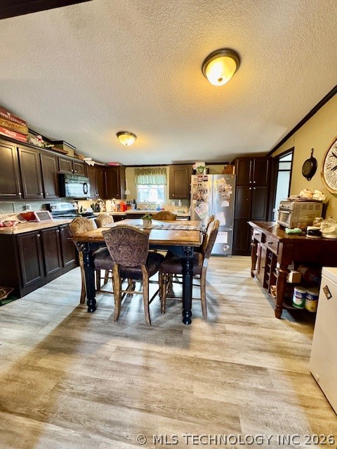 509 N Willis Property Photo 6