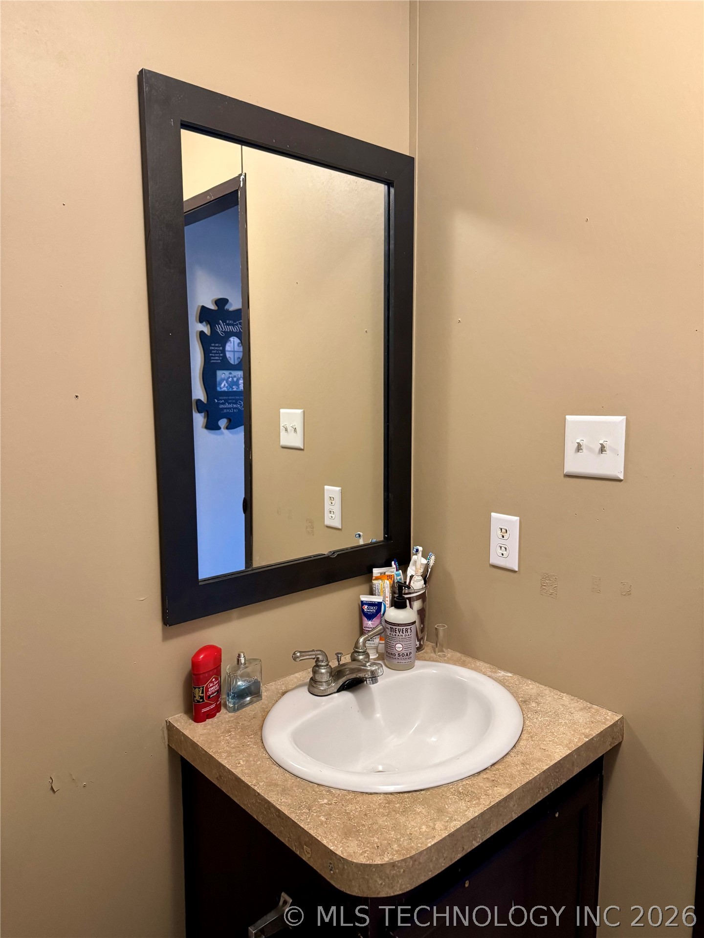 509 N Willis Property Photo 17