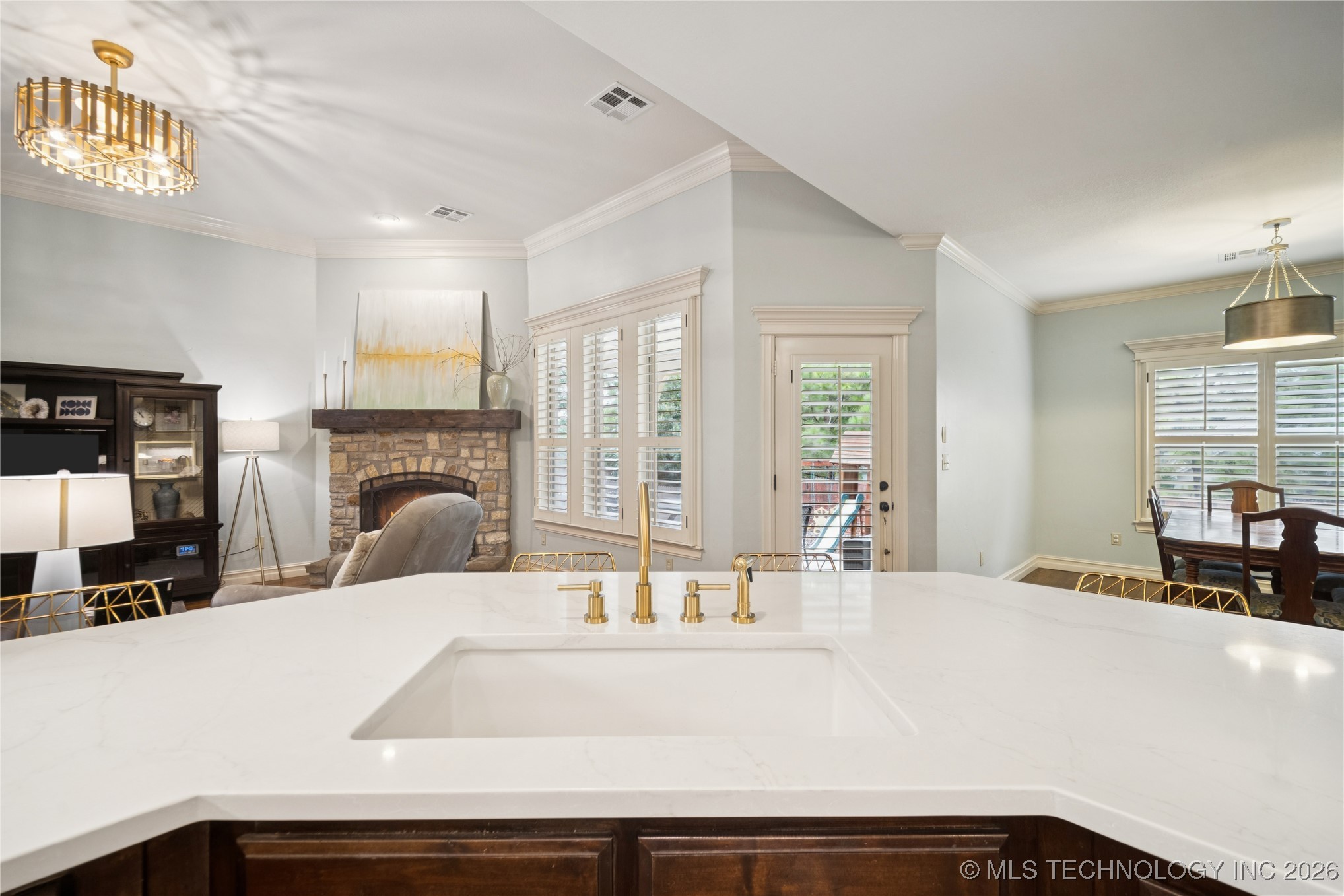 10926 S 77th Avenue E Property Photo 10