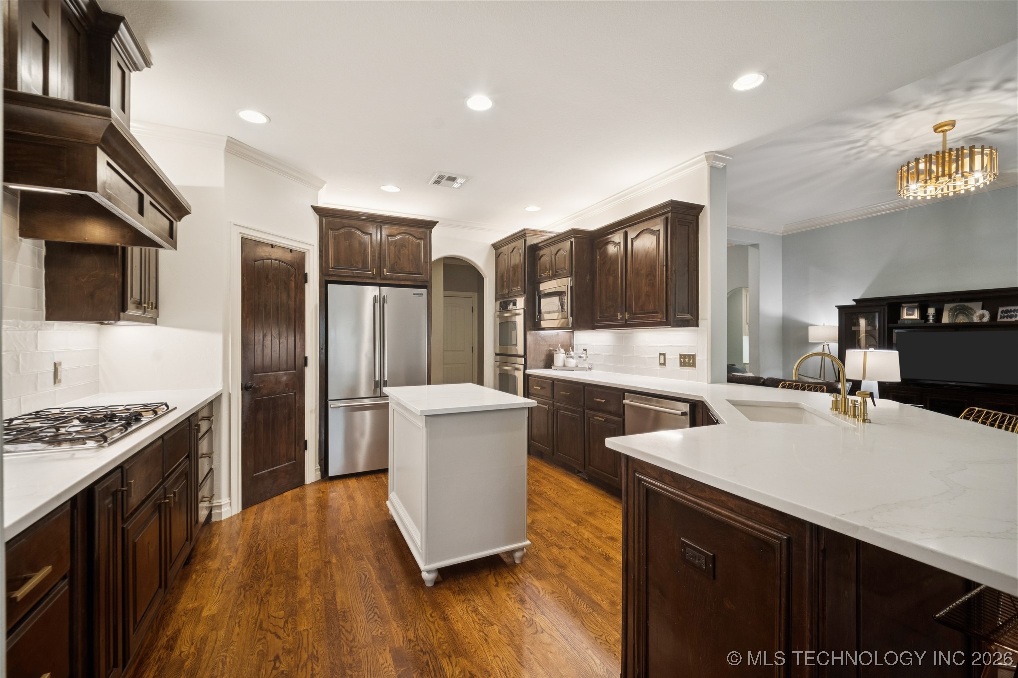 10926 S 77th Avenue E Property Photo 11