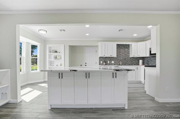 17065 Honeysuckle Lane Property Photo 8