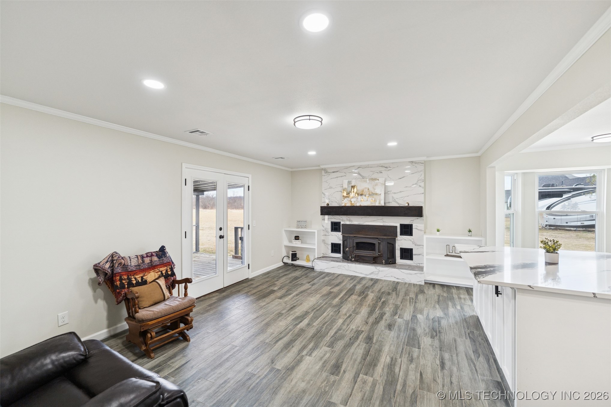 17065 Honeysuckle Lane Property Photo 9